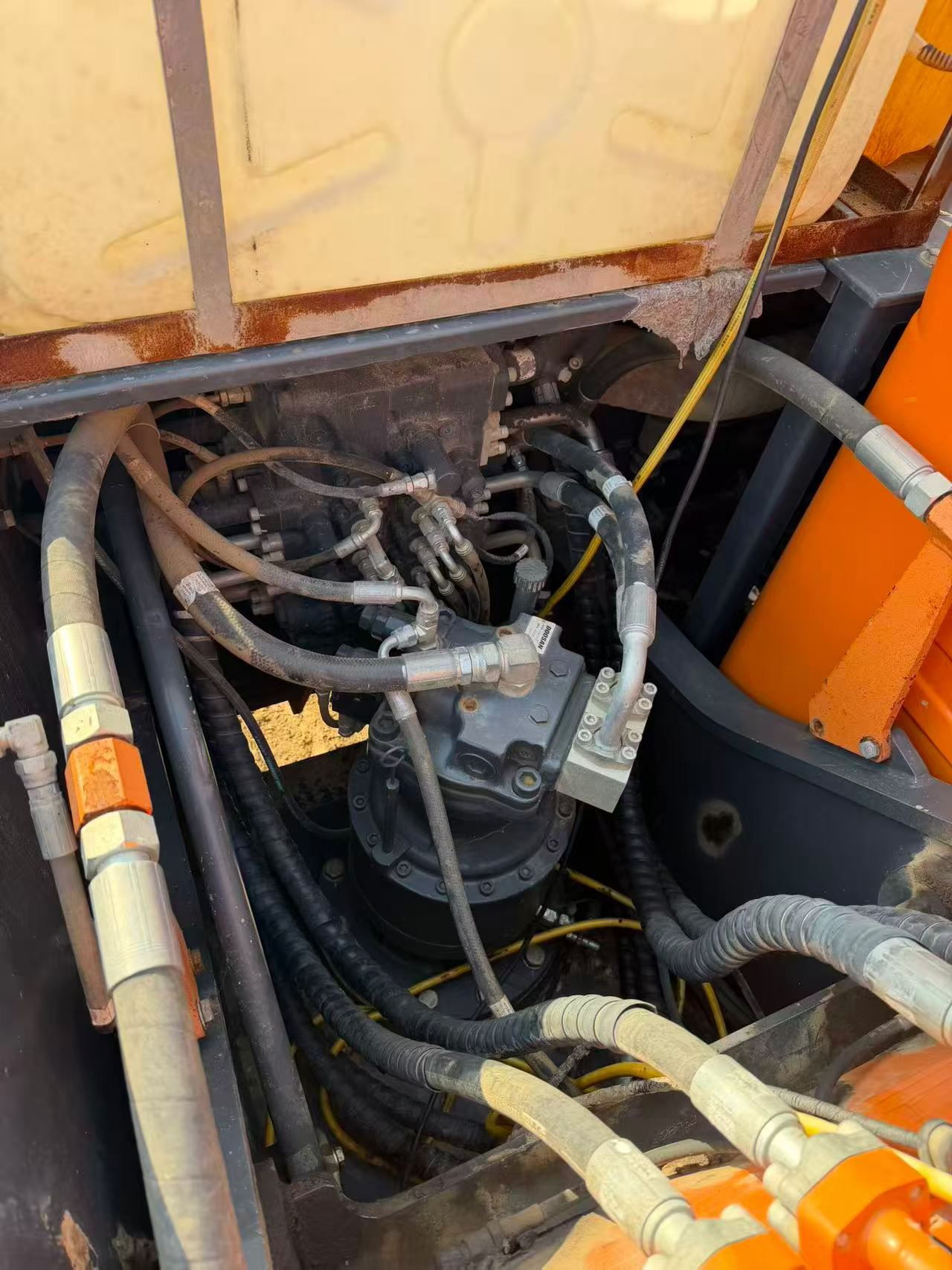 Buy Doosan DH215-7 Used Excavator / 9 Buy Doosan DH215-7 Used Excavator / 9