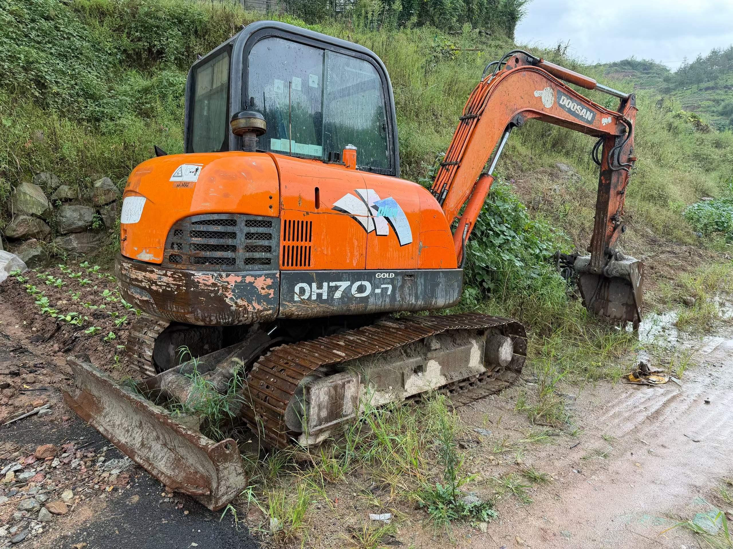 Buy Doosan DH60-7 Used Excavator / 1