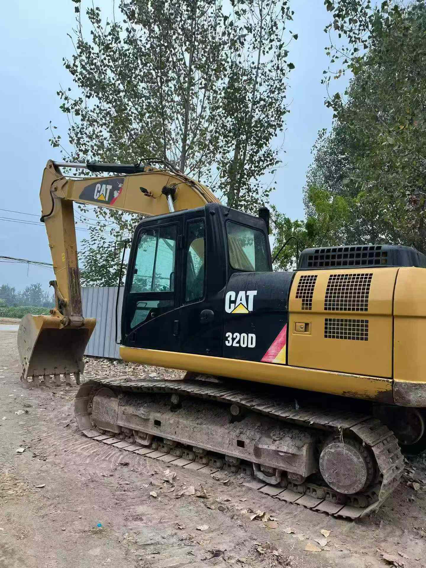 Buy Caterpillar 320D Used Excavator / 2 Buy Caterpillar 320D Used Excavator / 2