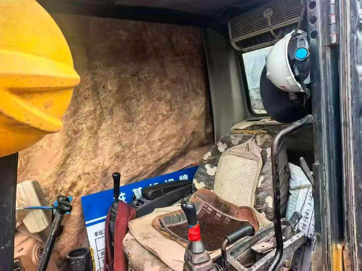 Buy Caterpillar 320C Used Excavator / 3 Buy Caterpillar 320C Used Excavator / 3