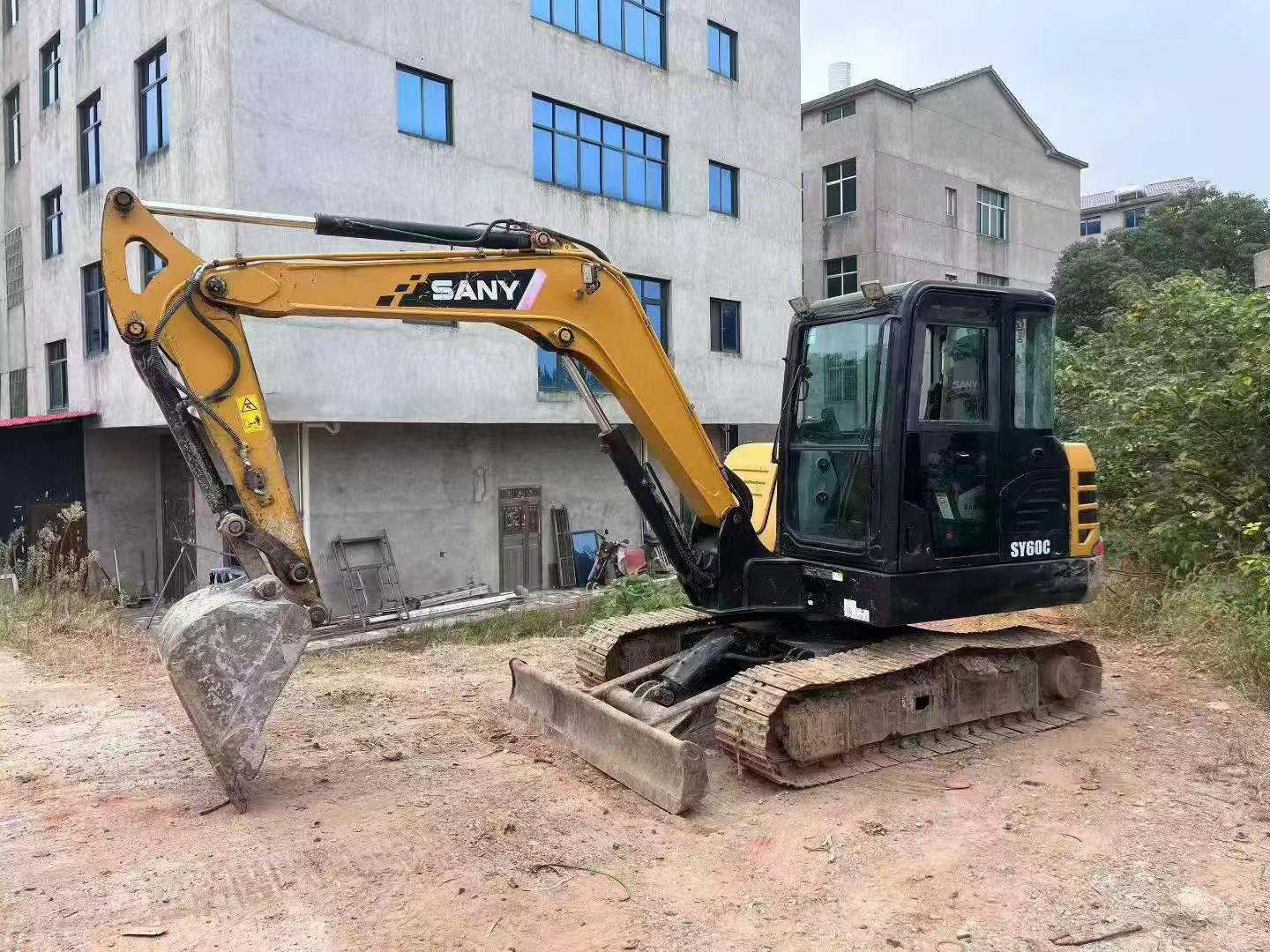 شراء Sany SY55C مستعمل حفارة