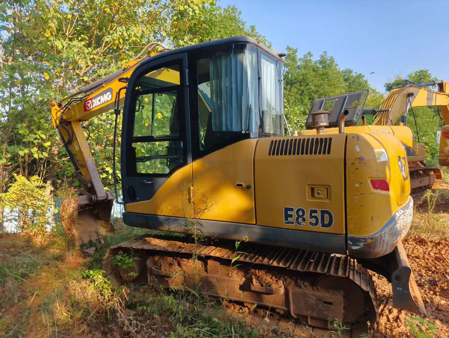 Buy XCMG XE75C Used Excavator / 1
