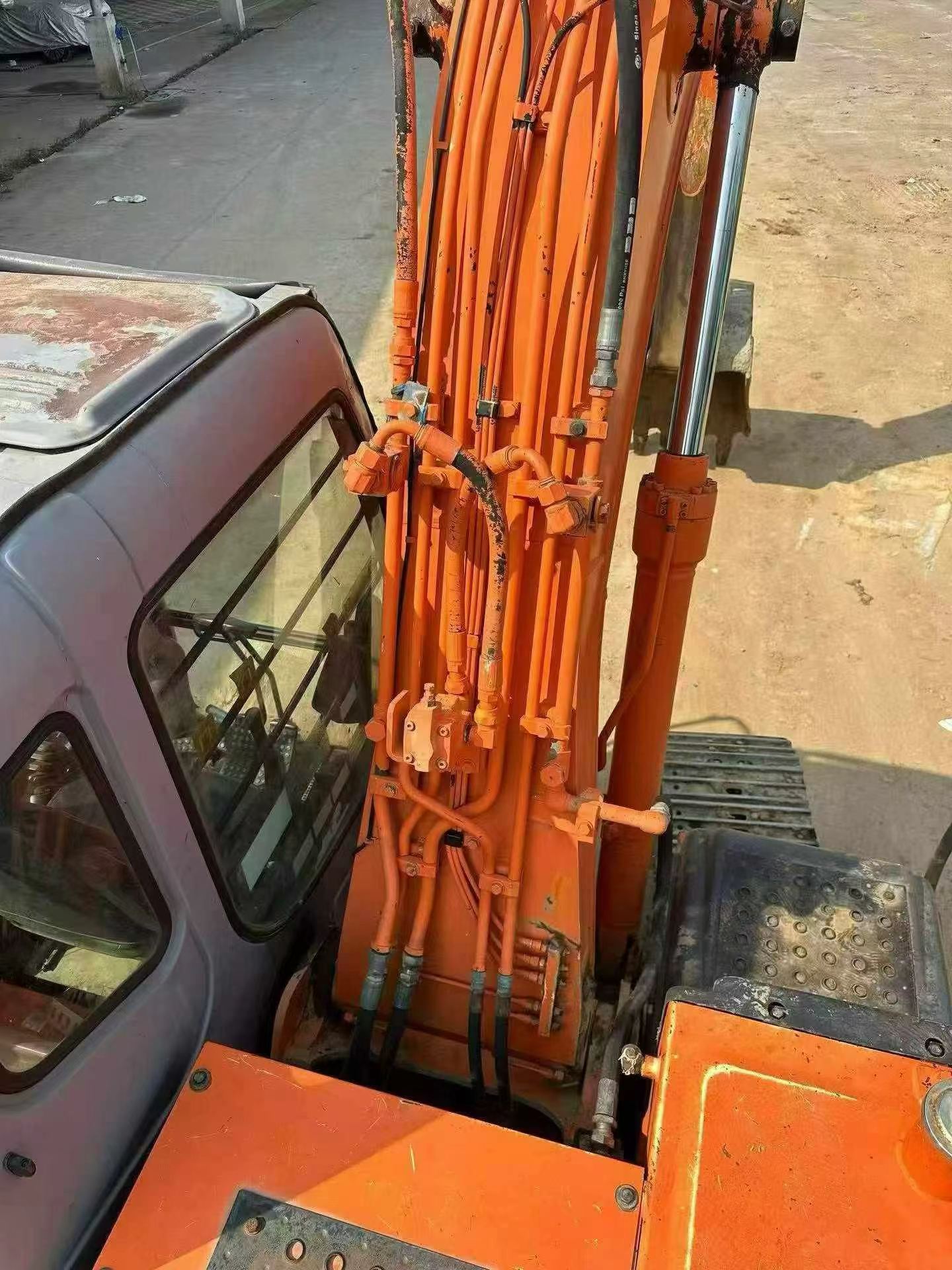 Buy Hitachi EX120-6 Used Excavator / 6 Buy Hitachi EX120-6 Used Excavator / 6