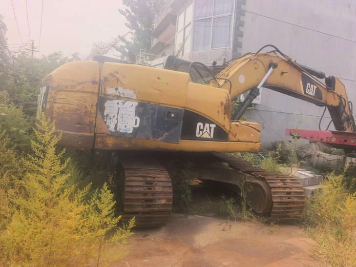 Buy Caterpillar 320D Used Excavator / 1