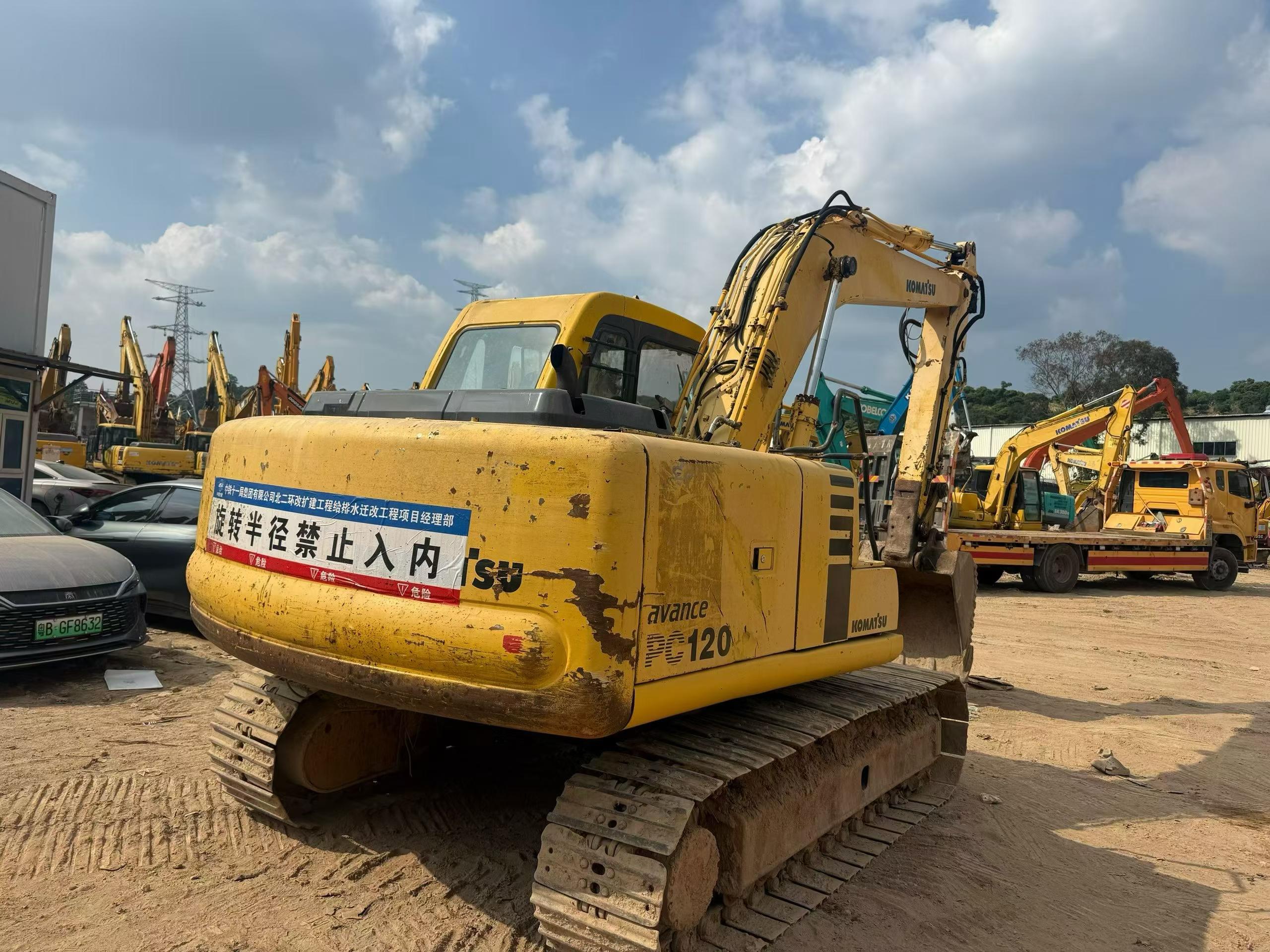 Buy Komatsu PC120-6 Used Excavator / 2 Buy Komatsu PC120-6 Used Excavator / 2