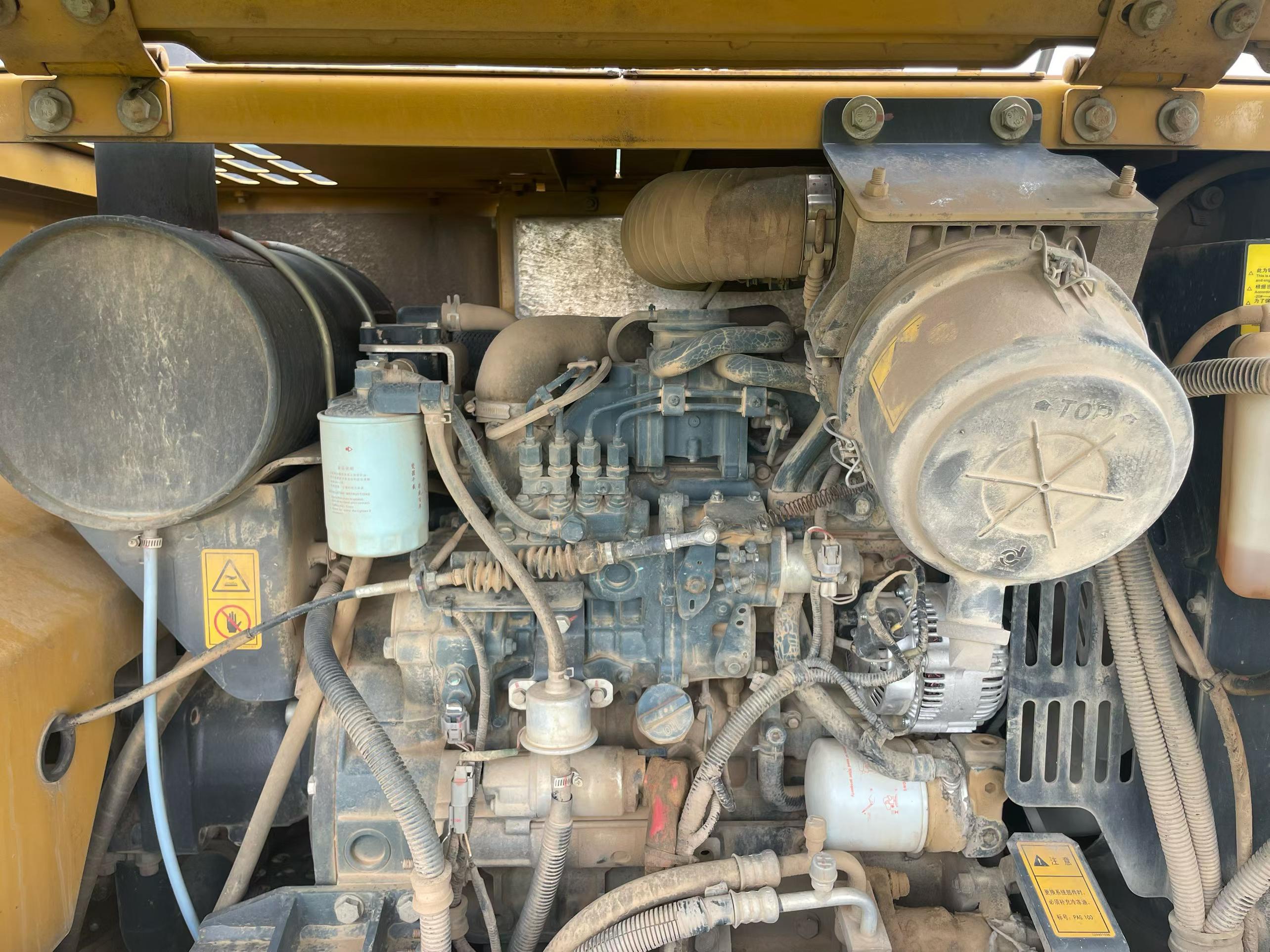 شراء حفارة XCMG XE75C مستعملة / 2