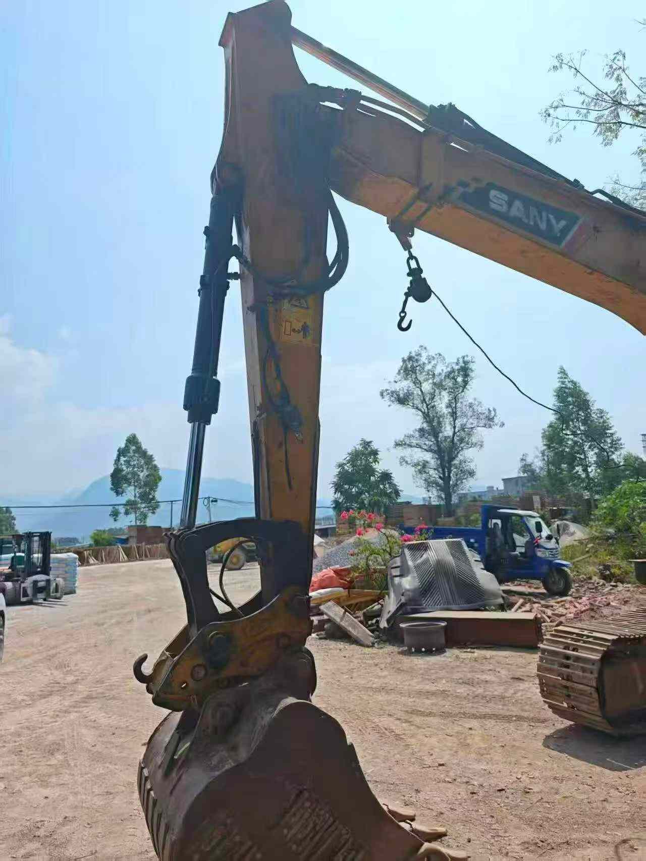Buy Sany SY155C Used Excavator / 4 Buy Sany SY155C Used Excavator / 4