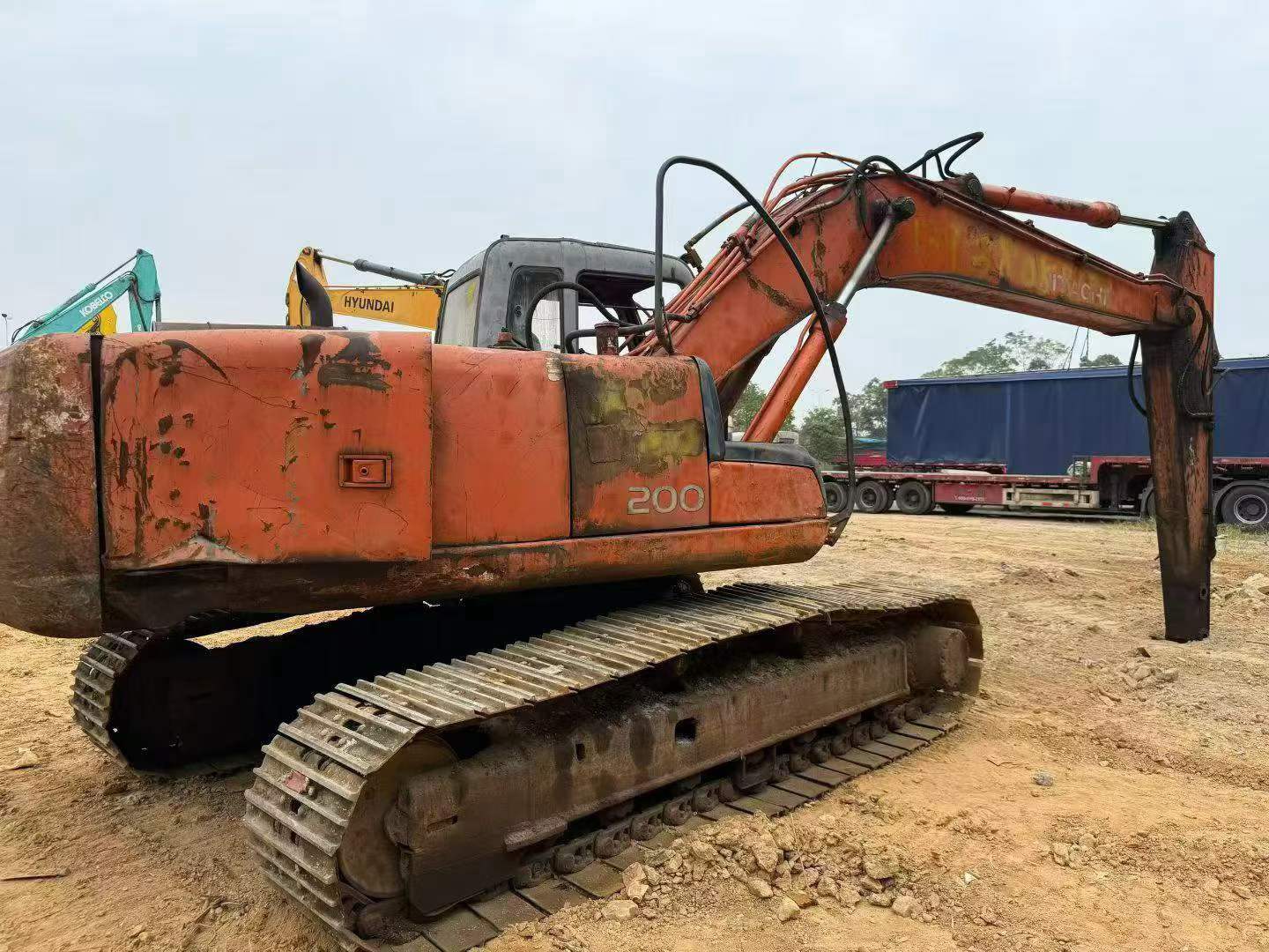 Buy Hitachi EX200 Used Excavator / 1