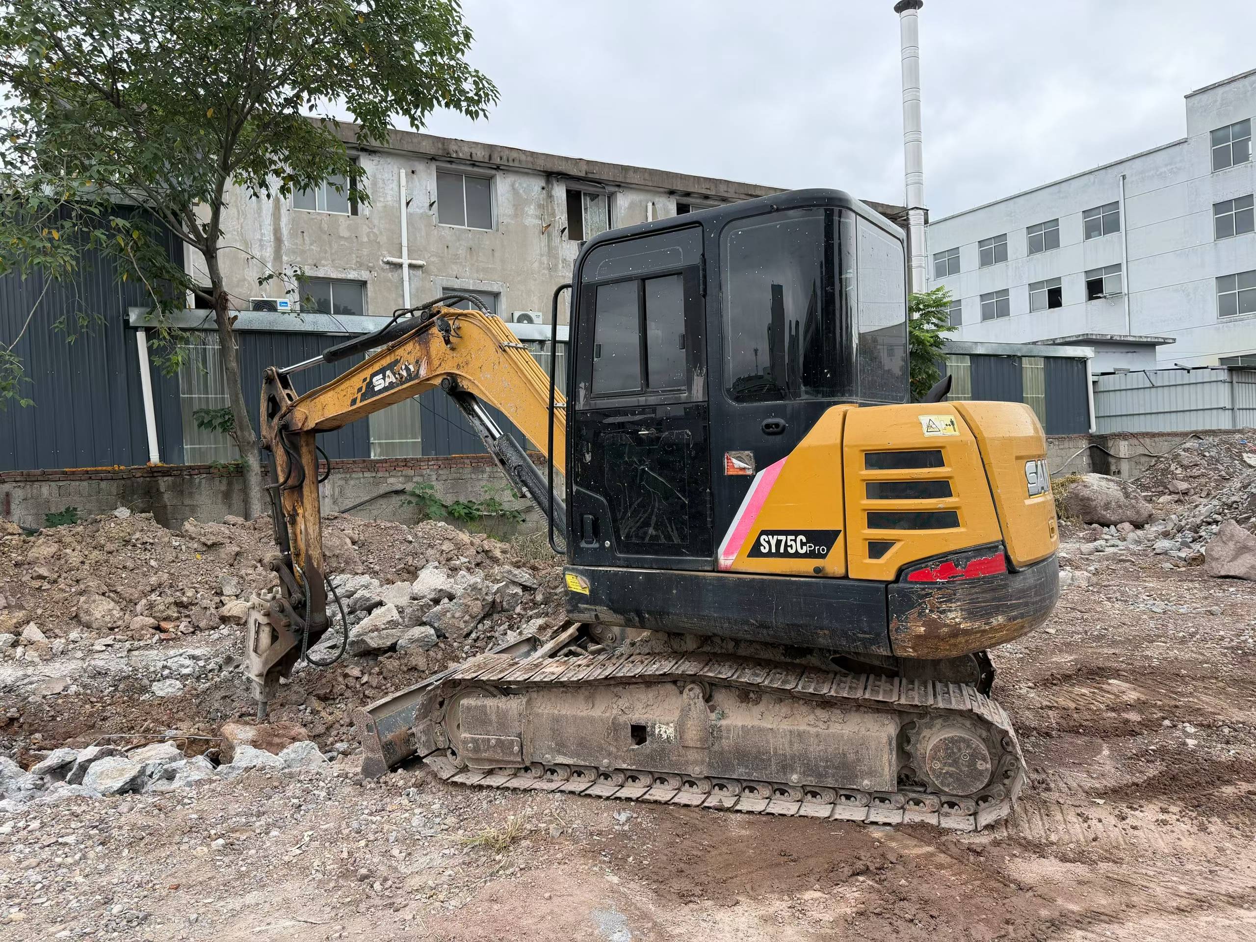 Buy Sany SY60 Used Excavator / 1