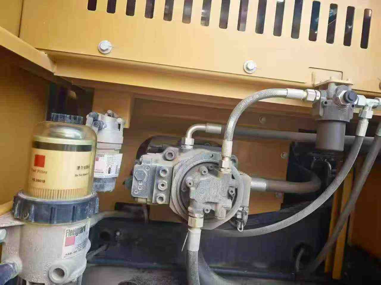 Buy XCMG XE200 Used Excavator / 5 Buy XCMG XE200 Used Excavator / 5