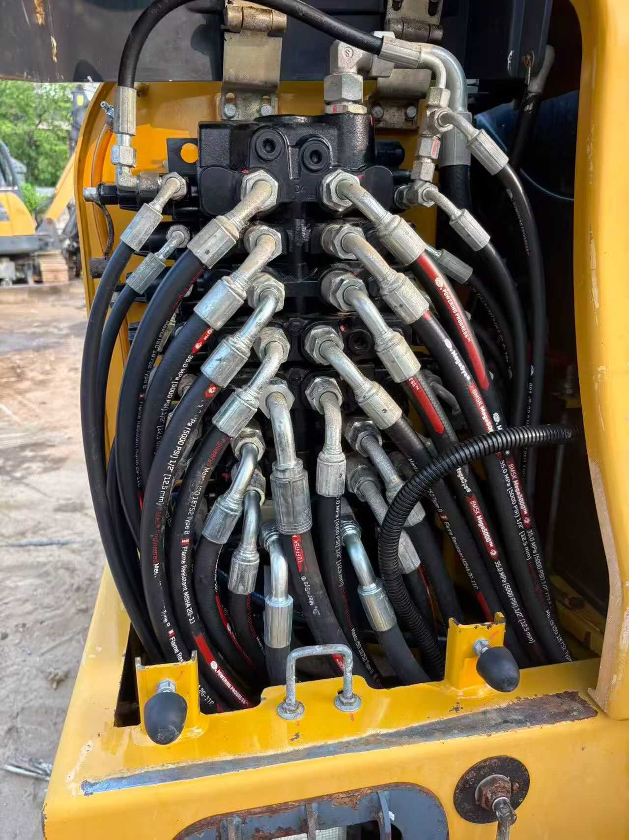 Buy XCMG XE60 Used Excavator / 6
