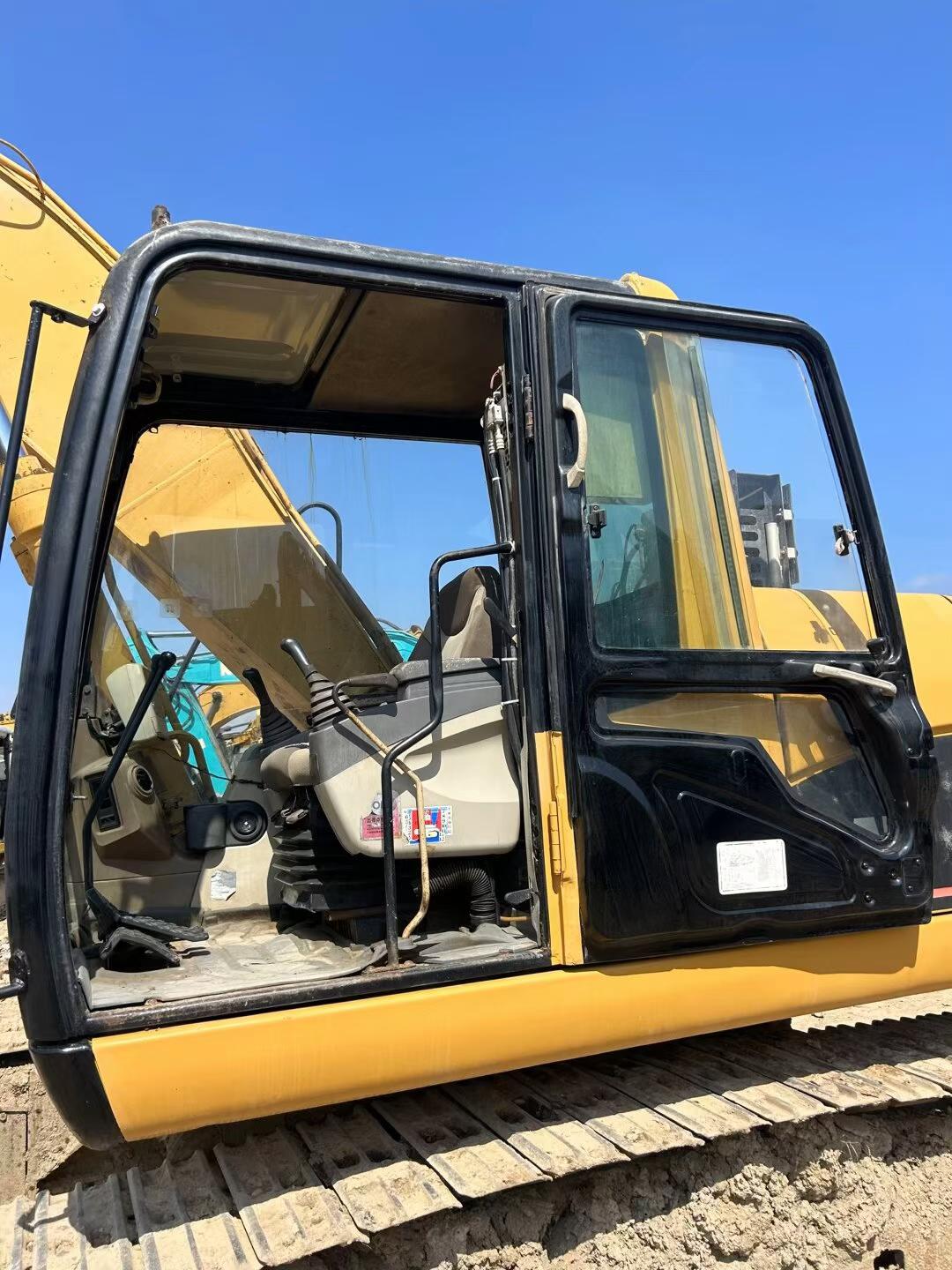 Buy Caterpillar 320C Used Excavator / 3 Buy Caterpillar 320C Used Excavator / 3