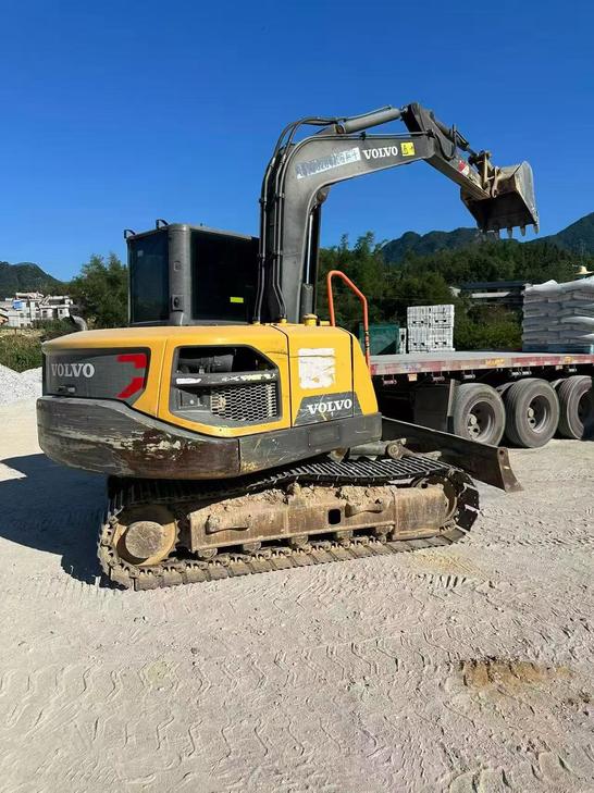 Buy Volvo EC75D Used Excavator / 1