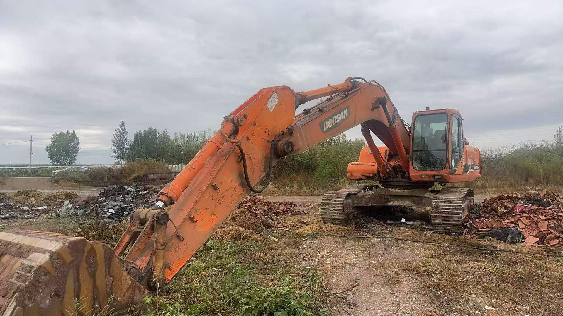 Buy Doosan DH300-7 Used Excavator / 7 Buy Doosan DH300-7 Used Excavator / 7