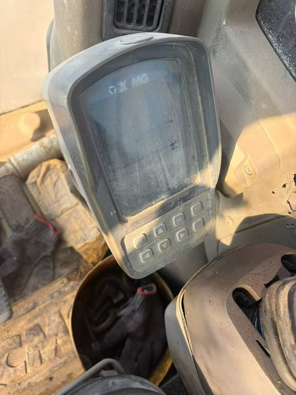 Buy XCMG XE215 Used Excavator / 2 Buy XCMG XE215 Used Excavator / 2