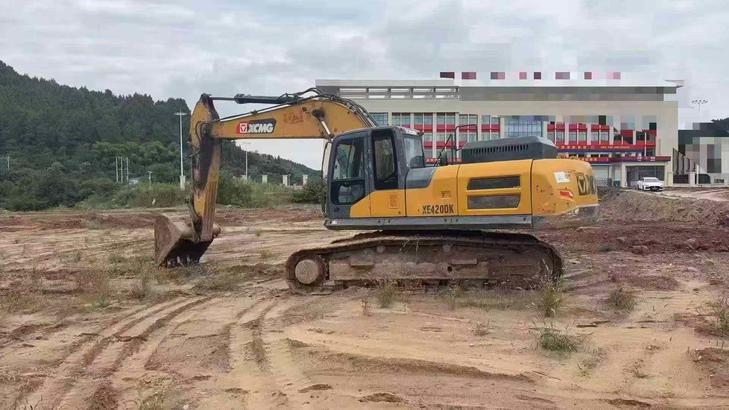 Buy XCMG XE335C Used Excavator / 1