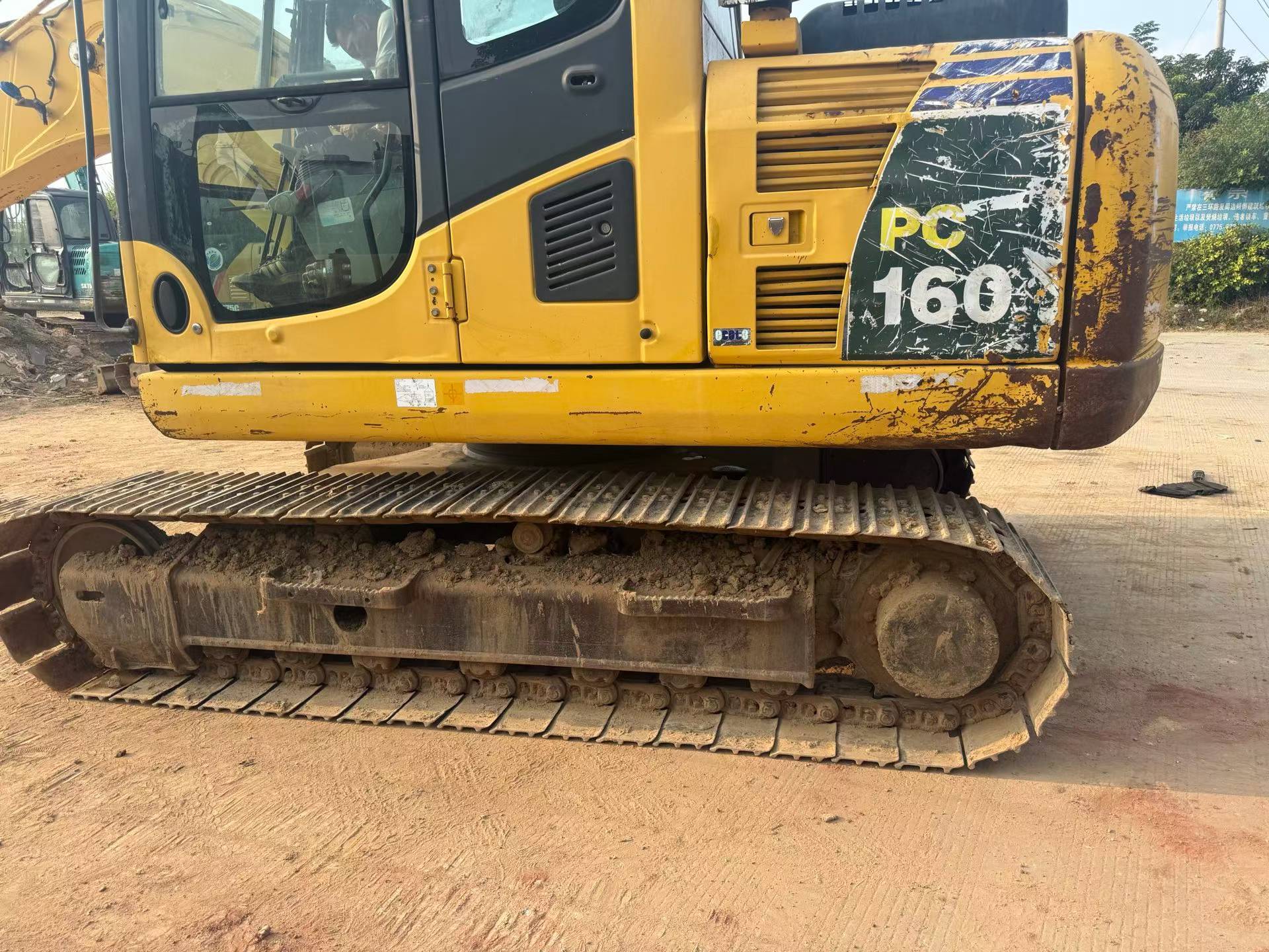 Compre Excavadora Komatsu PC130-8 Usada / 9 Compre Excavadora Komatsu PC130-8 Usada / 9