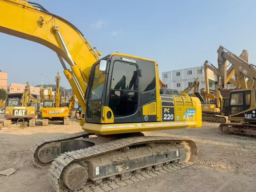 Buy Komatsu PC220-8 Used Excavator / 2 Buy Komatsu PC220-8 Used Excavator / 2
