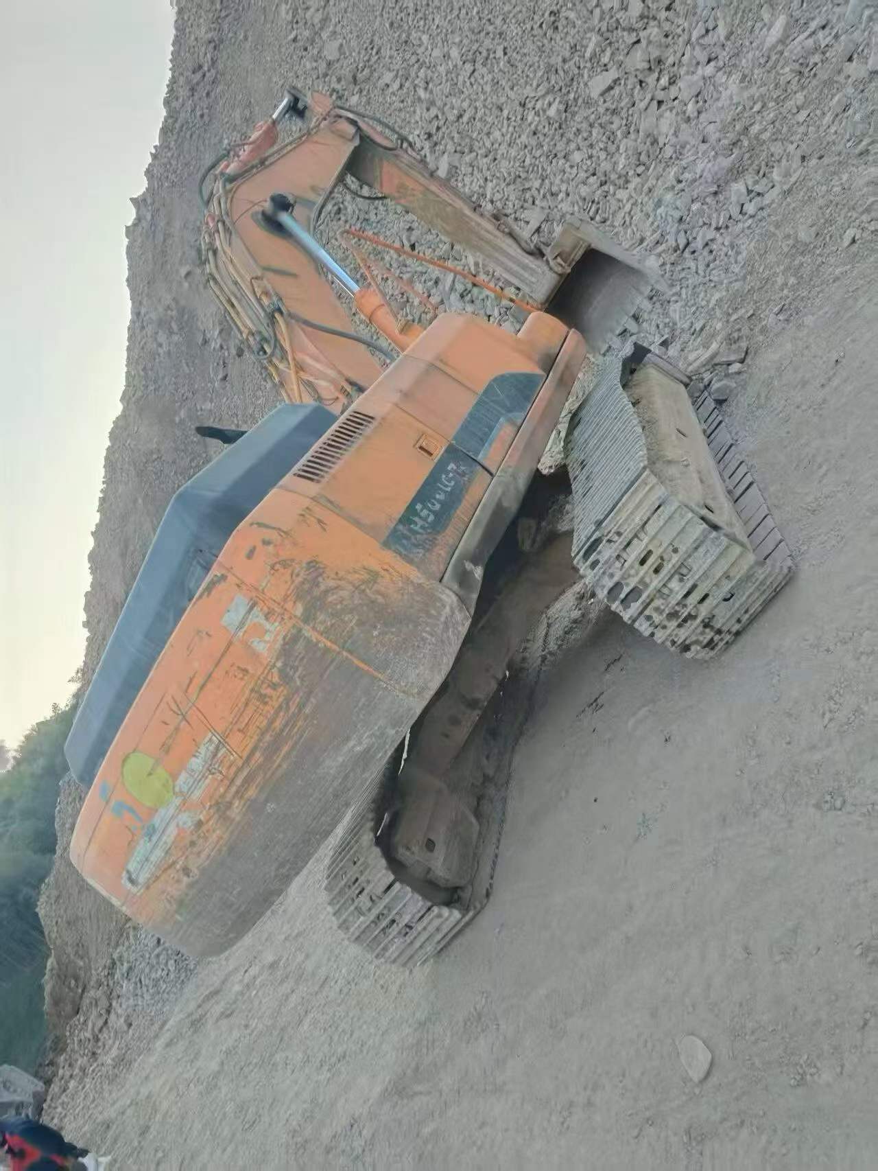 شراء حفارة Doosan DH420LC-7 مستعملة / 2