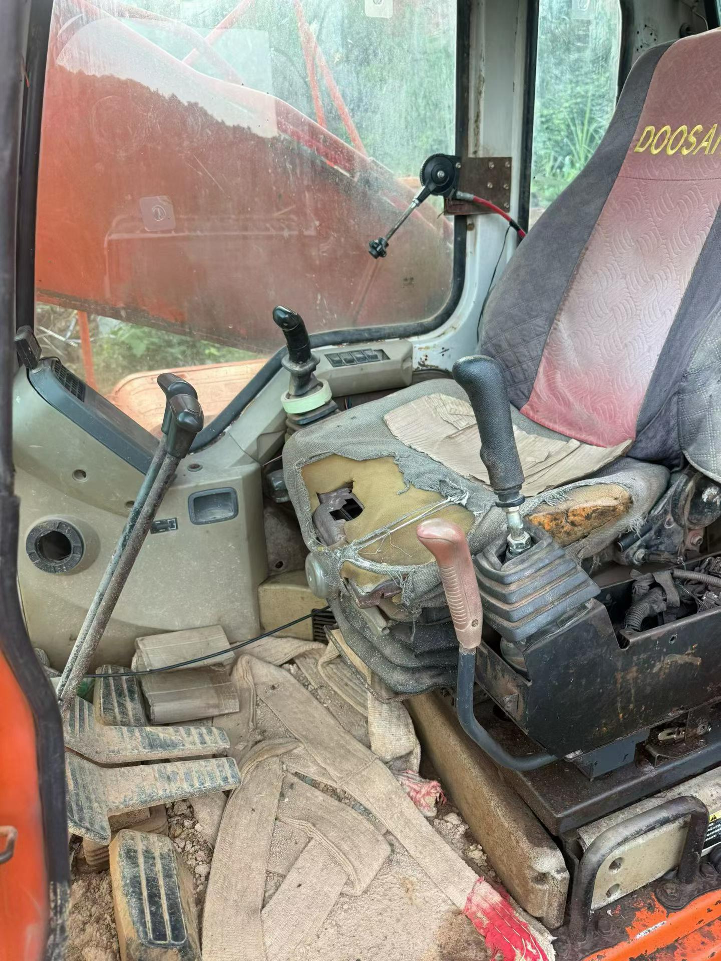 Buy Doosan DH225-7 Used Excavator / 3