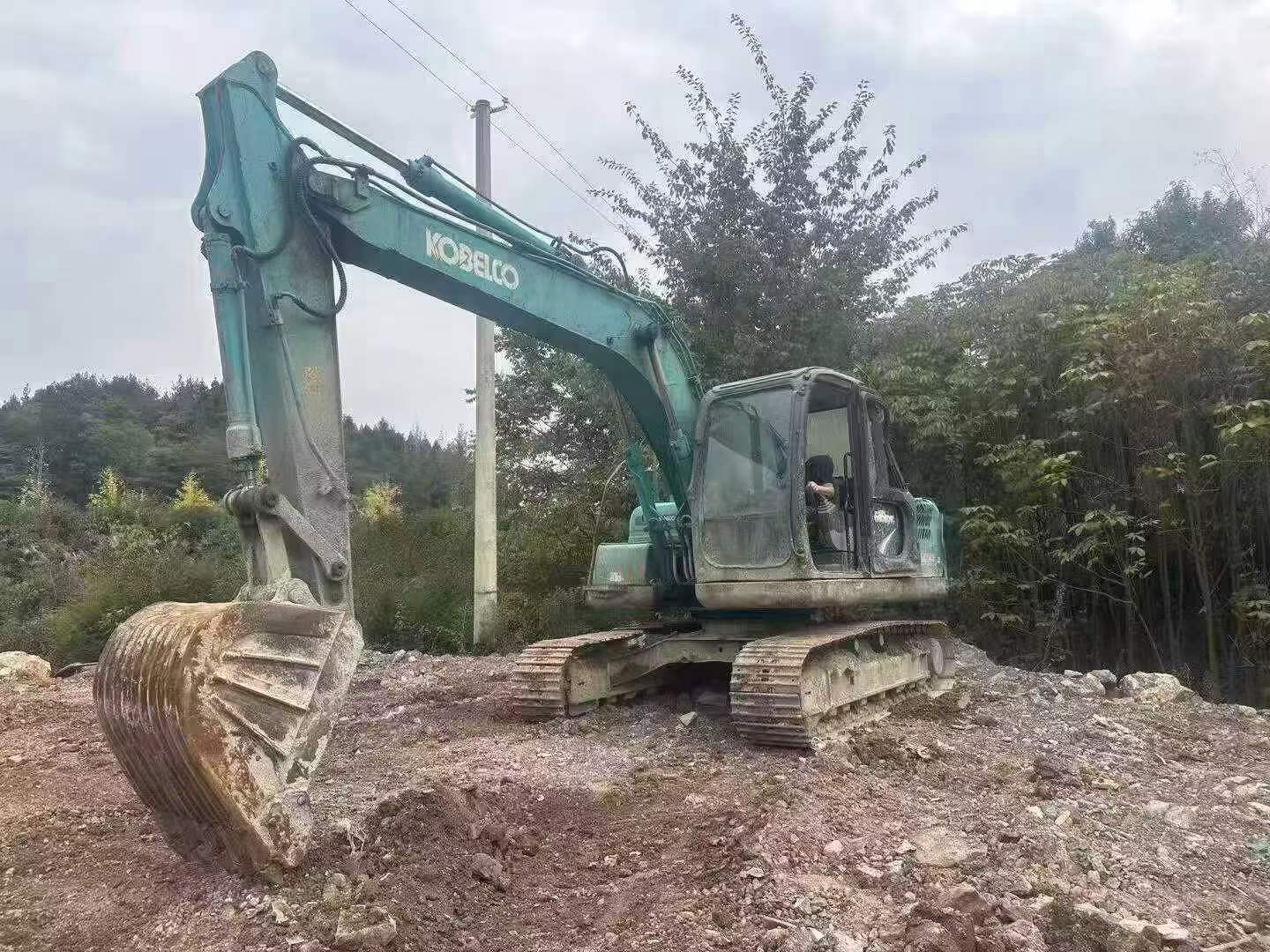Buy Kobelco SK140 Used Excavator / 1