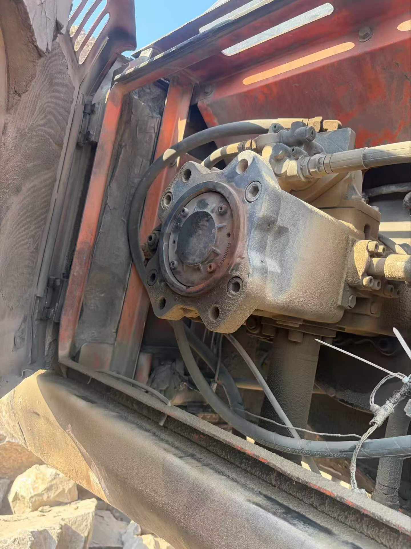 شراء حفارة Doosan DH420LC-7 مستعملة / 6