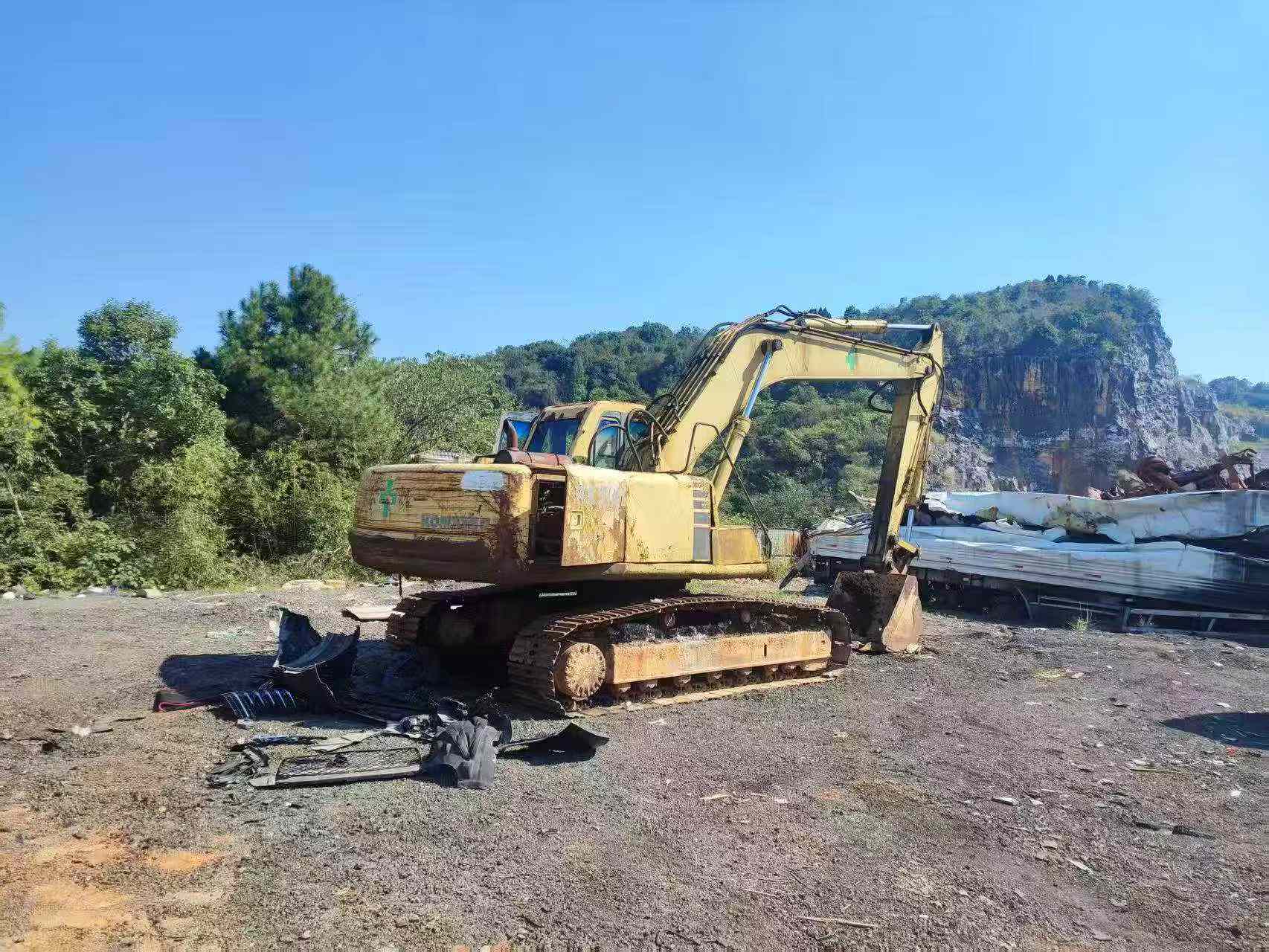 Acheter Komatsu PC200-6E D'occasion Pelle
