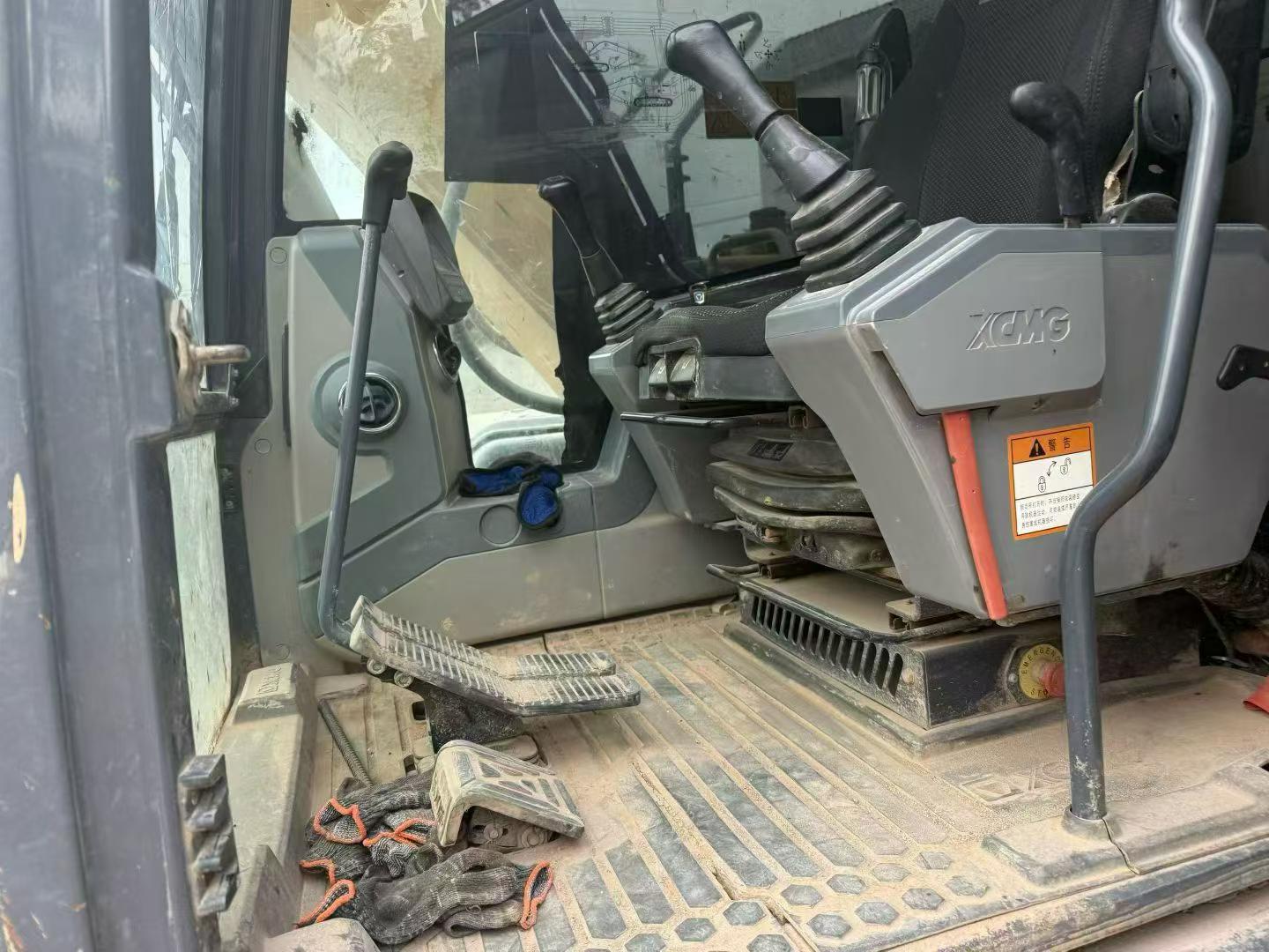Buy XCMG XE135B Used Excavator / 7