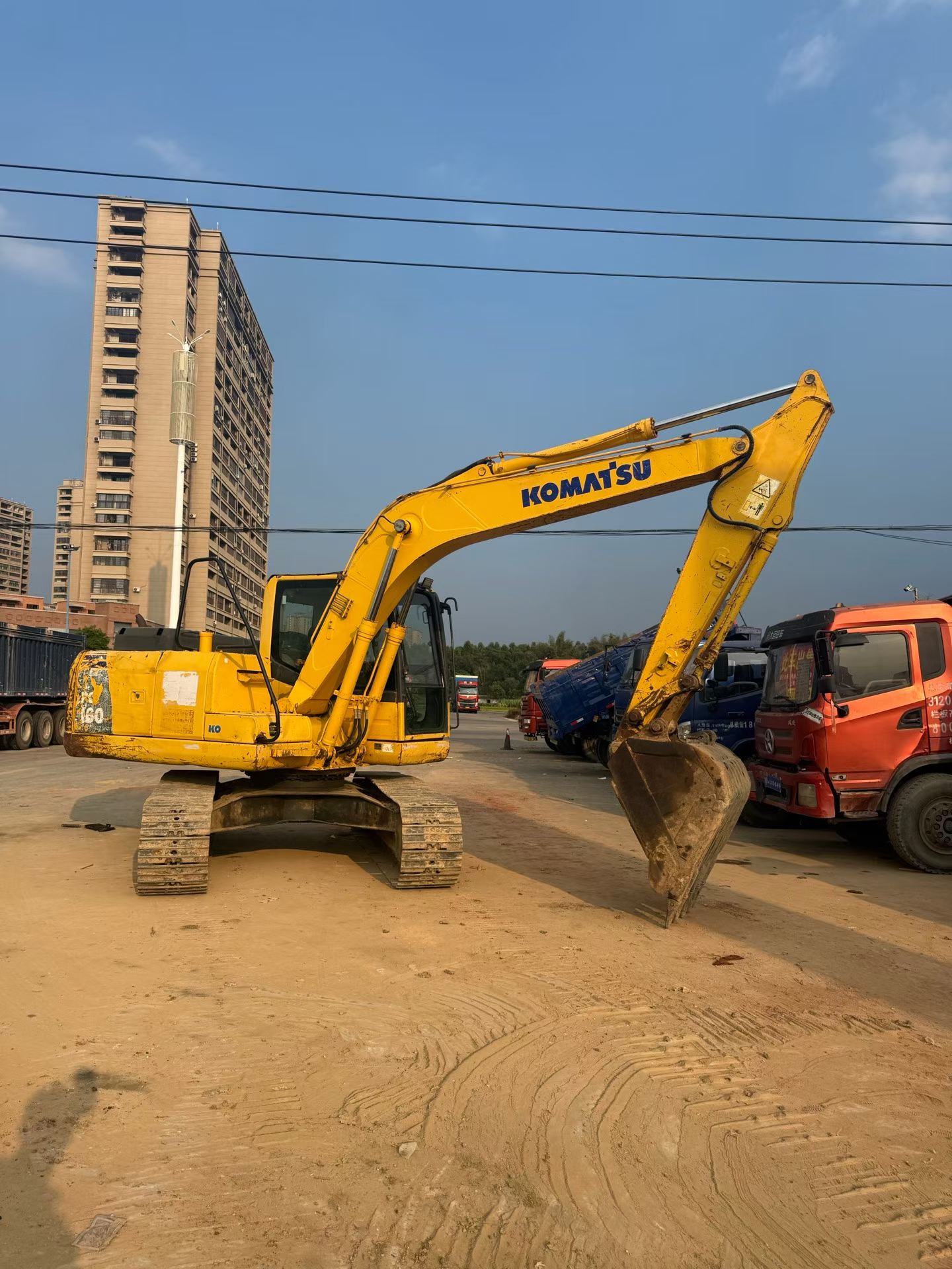 Compre Excavadora Komatsu PC130-8 Usada / 3 Compre Excavadora Komatsu PC130-8 Usada / 3