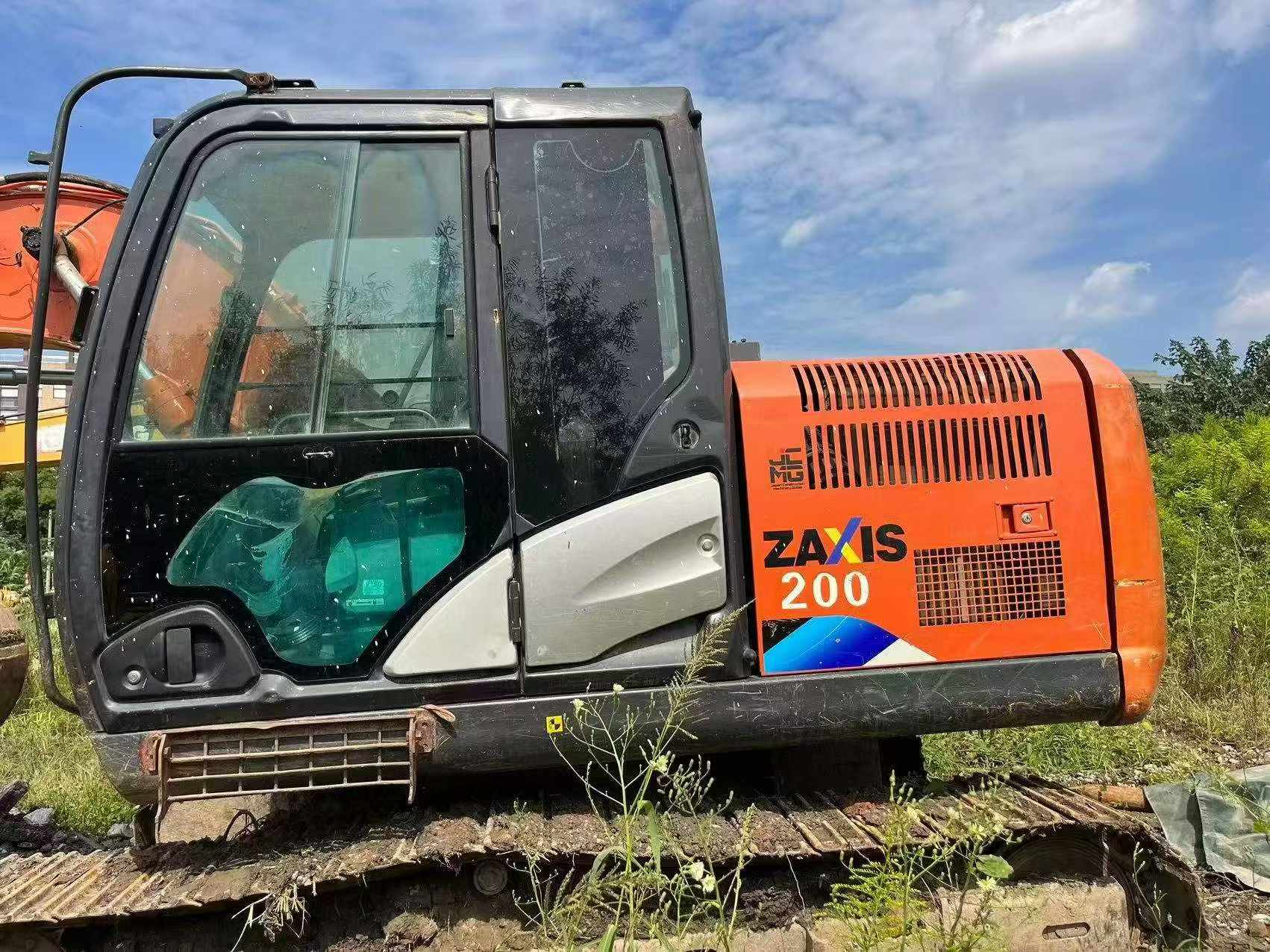 شراء حفارة Hitachi EX120 مستعملة / 2