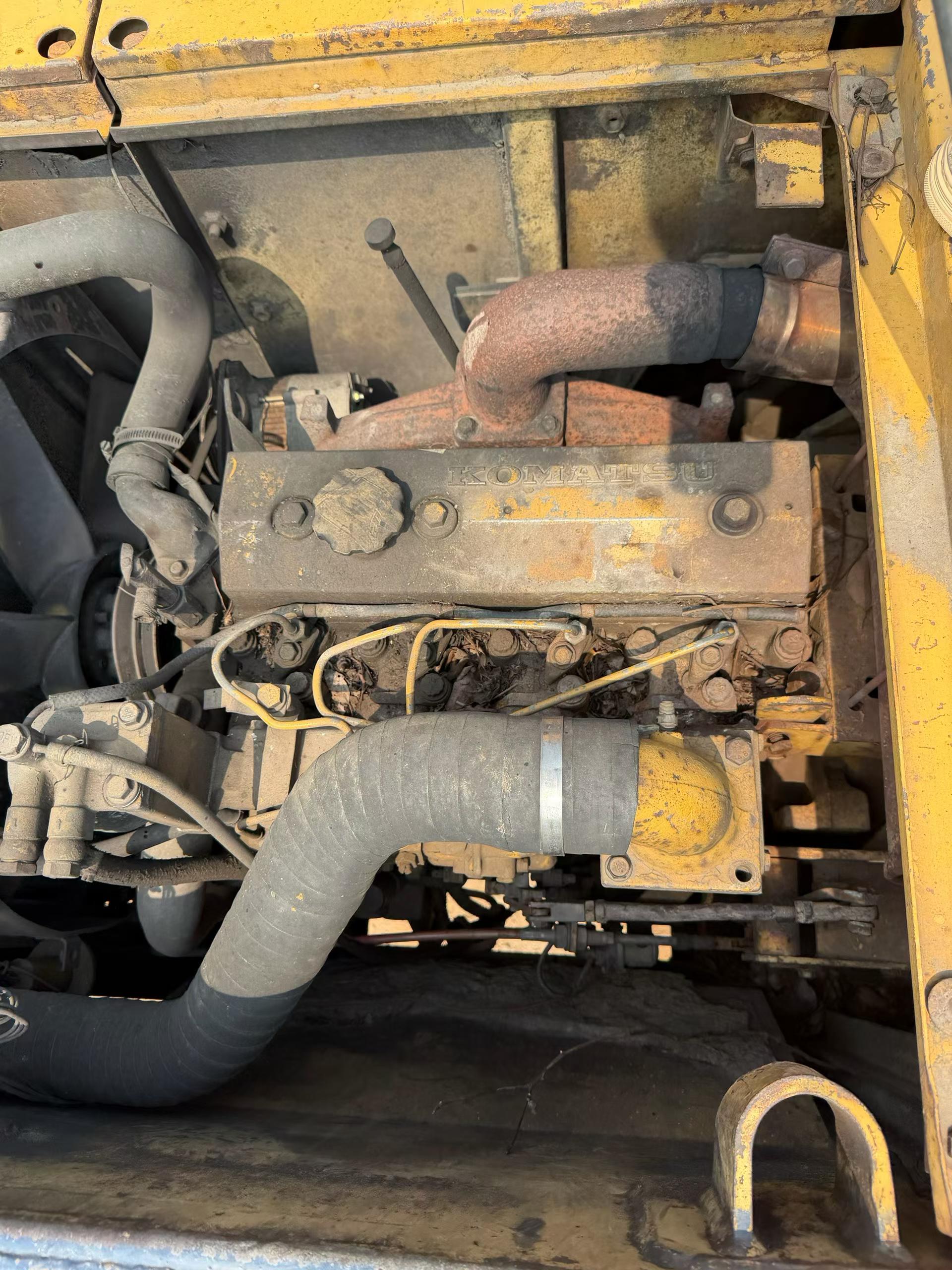 Buy Komatsu PC60-6 Used Excavator / 8 Buy Komatsu PC60-6 Used Excavator / 8