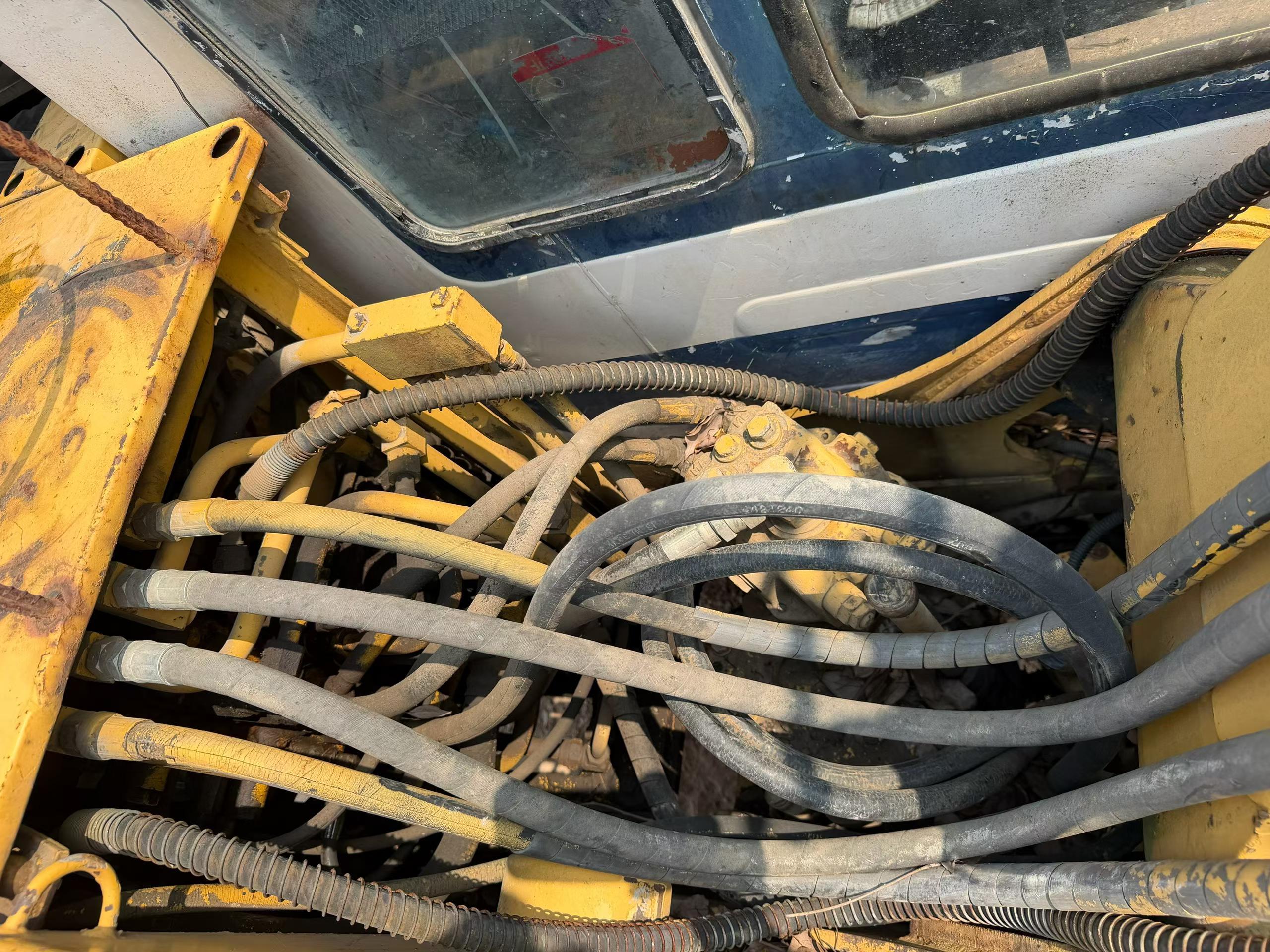 Buy Komatsu PC60-6 Used Excavator / 5 Buy Komatsu PC60-6 Used Excavator / 5
