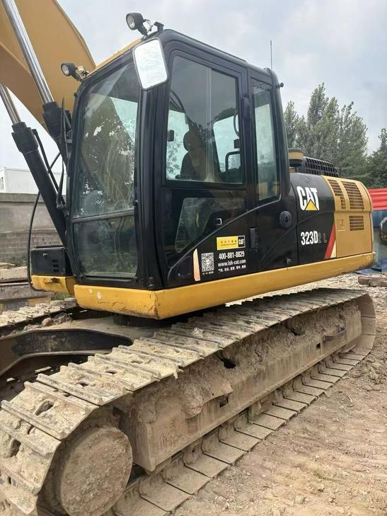 Buy Caterpillar 323D2L Used Excavator / 1