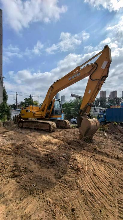 Buy Kato Used Excavator / 1