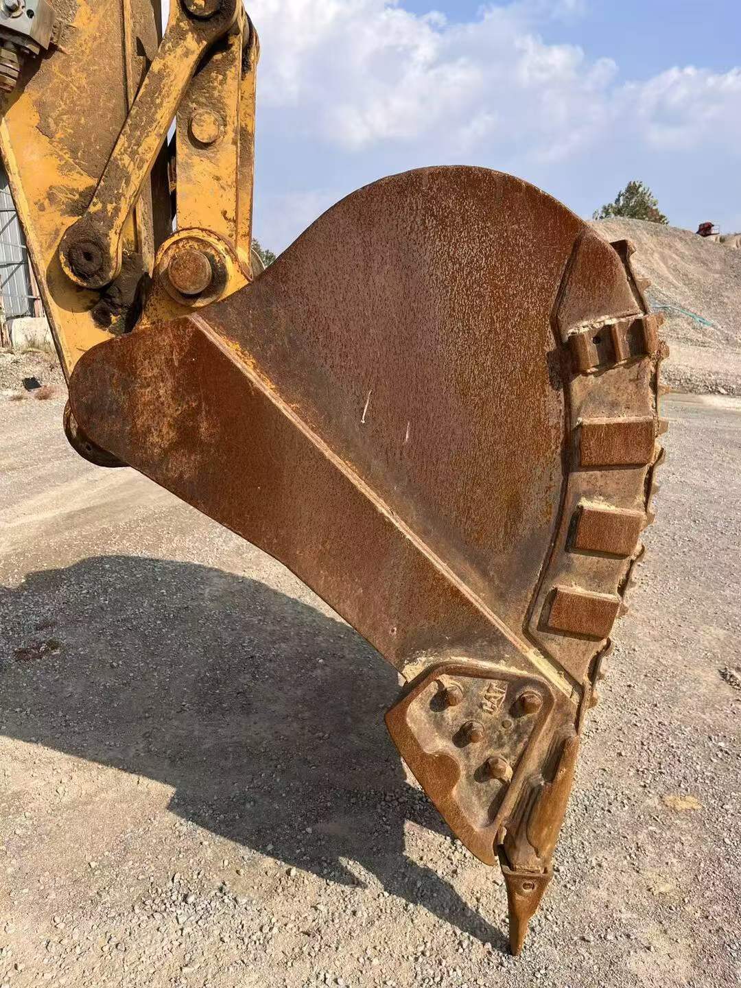 Buy Caterpillar 323 Used Excavator / 3 Buy Caterpillar 323 Used Excavator / 3
