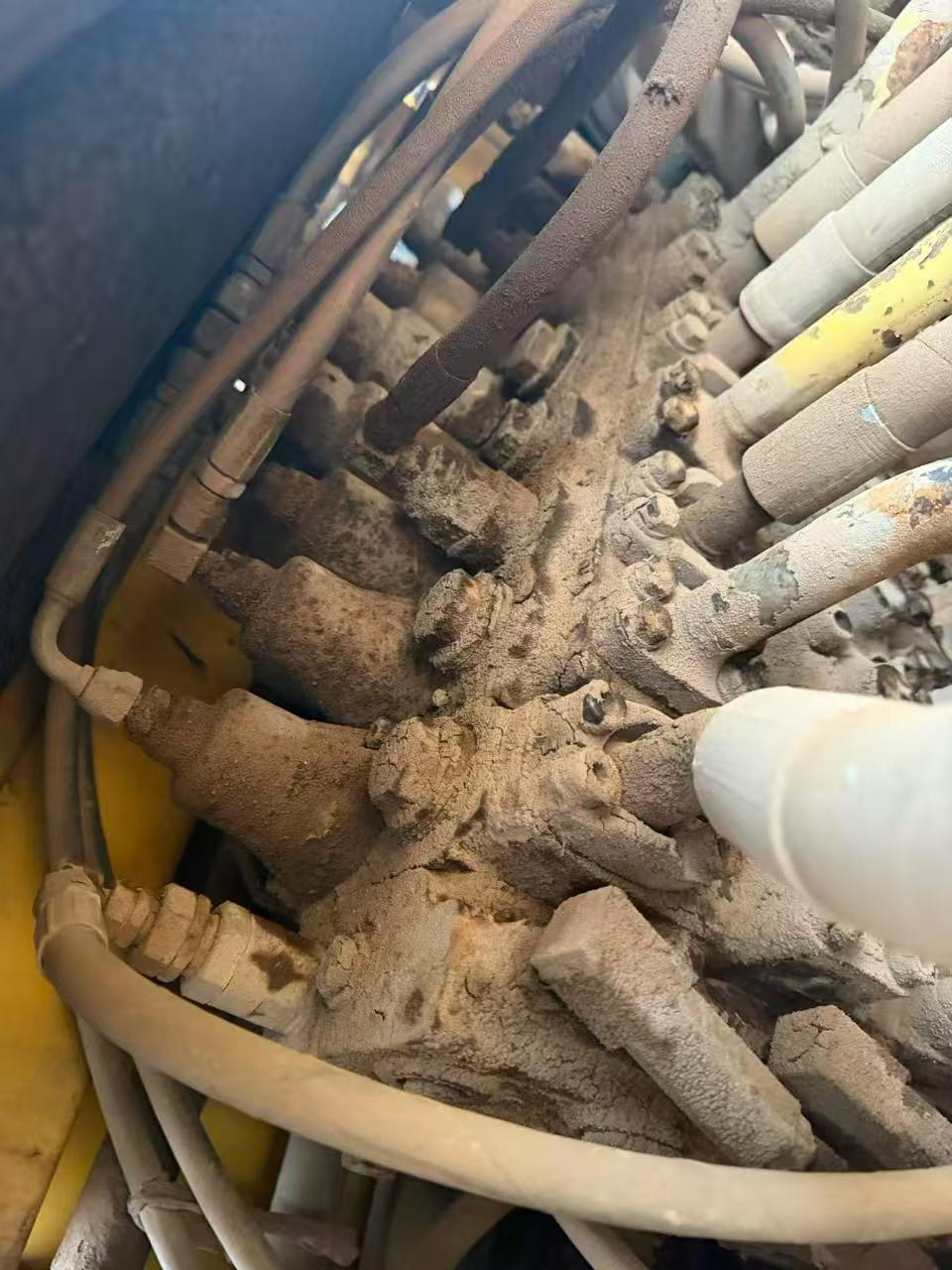Buy Komatsu PC200-6E Used Excavator / 4 Buy Komatsu PC200-6E Used Excavator / 4
