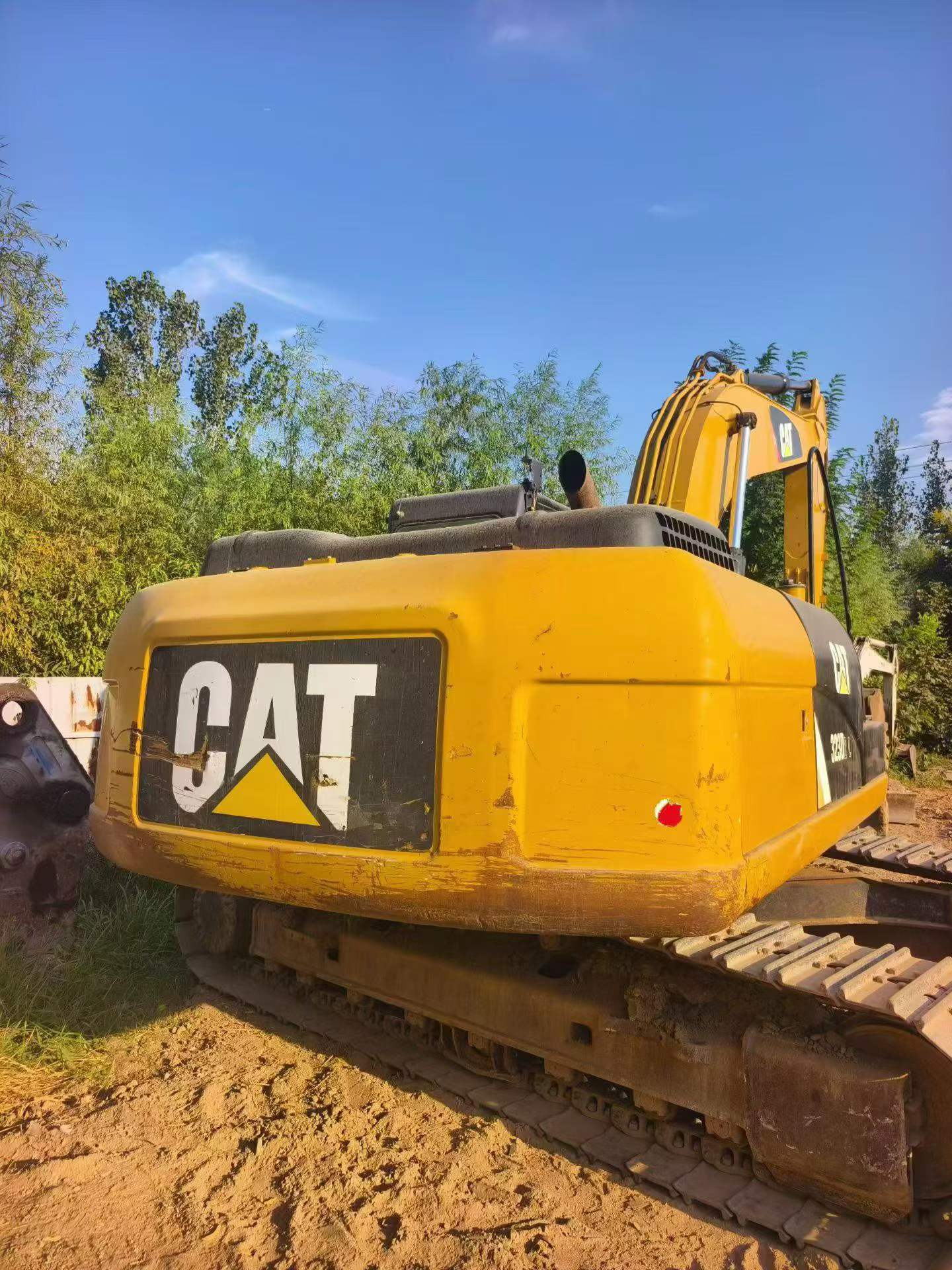 Buy Caterpillar 323 Used Excavator / 2 Buy Caterpillar 323 Used Excavator / 2