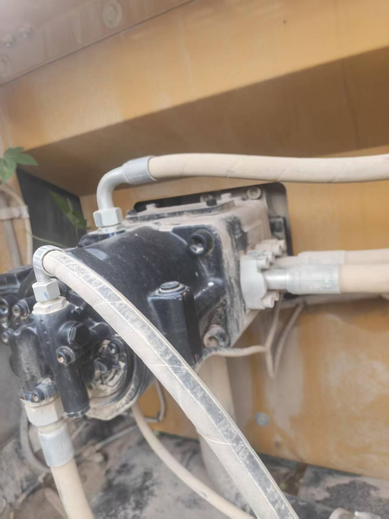 Buy Sany SY245H Used Excavator / 4 Buy Sany SY245H Used Excavator / 4
