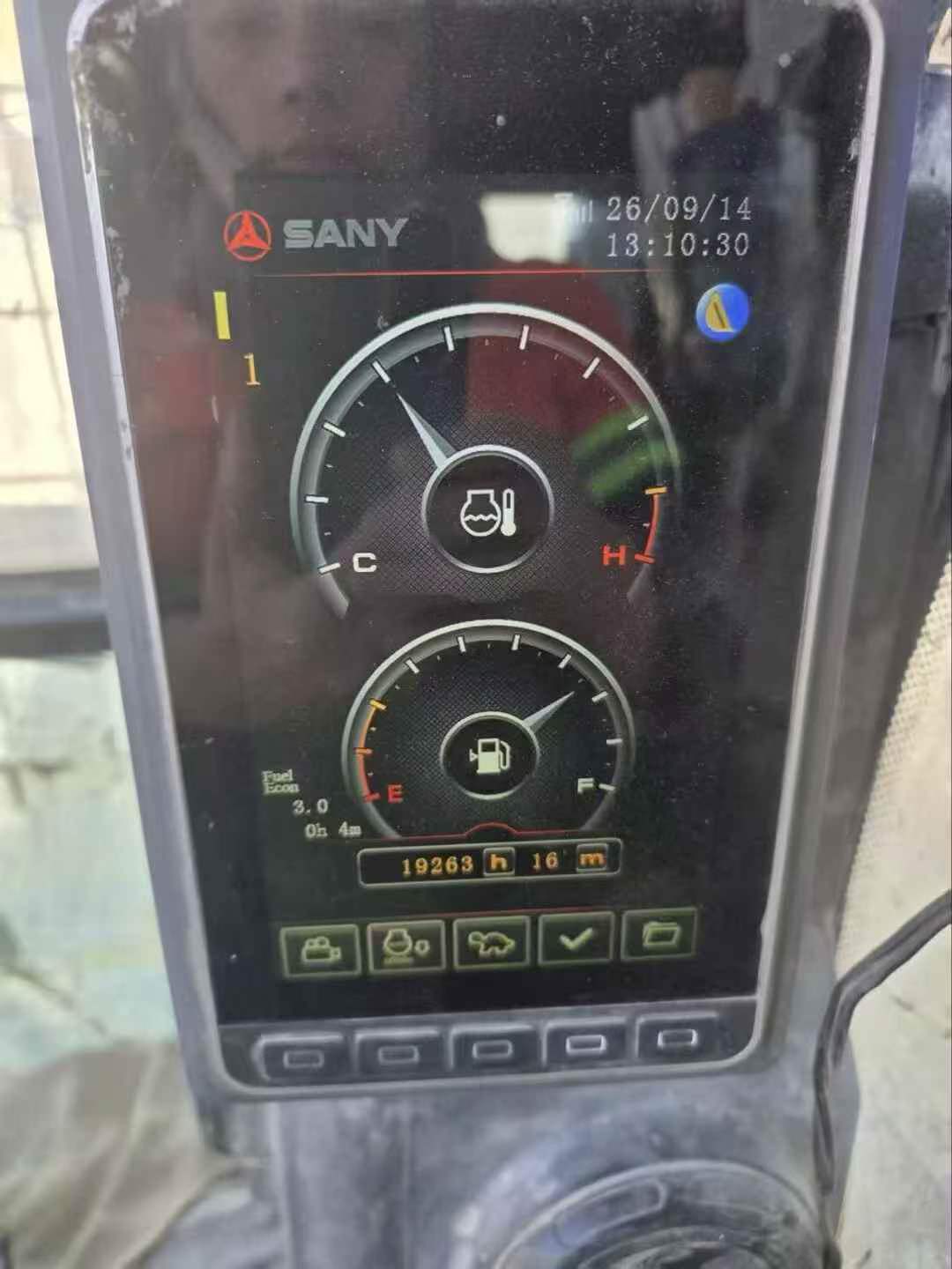شراء حفارة Sany SY750H مستعملة / 4