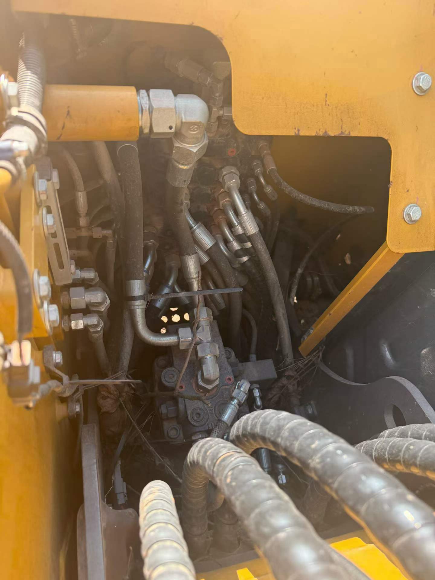 Buy XCMG XE75C Used Excavator / 6