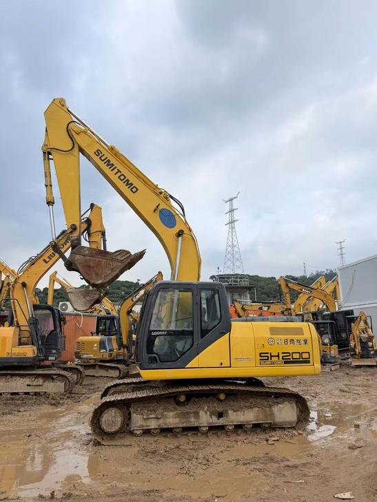 Buy Sumitomo SH200A5 Used Excavator / 1