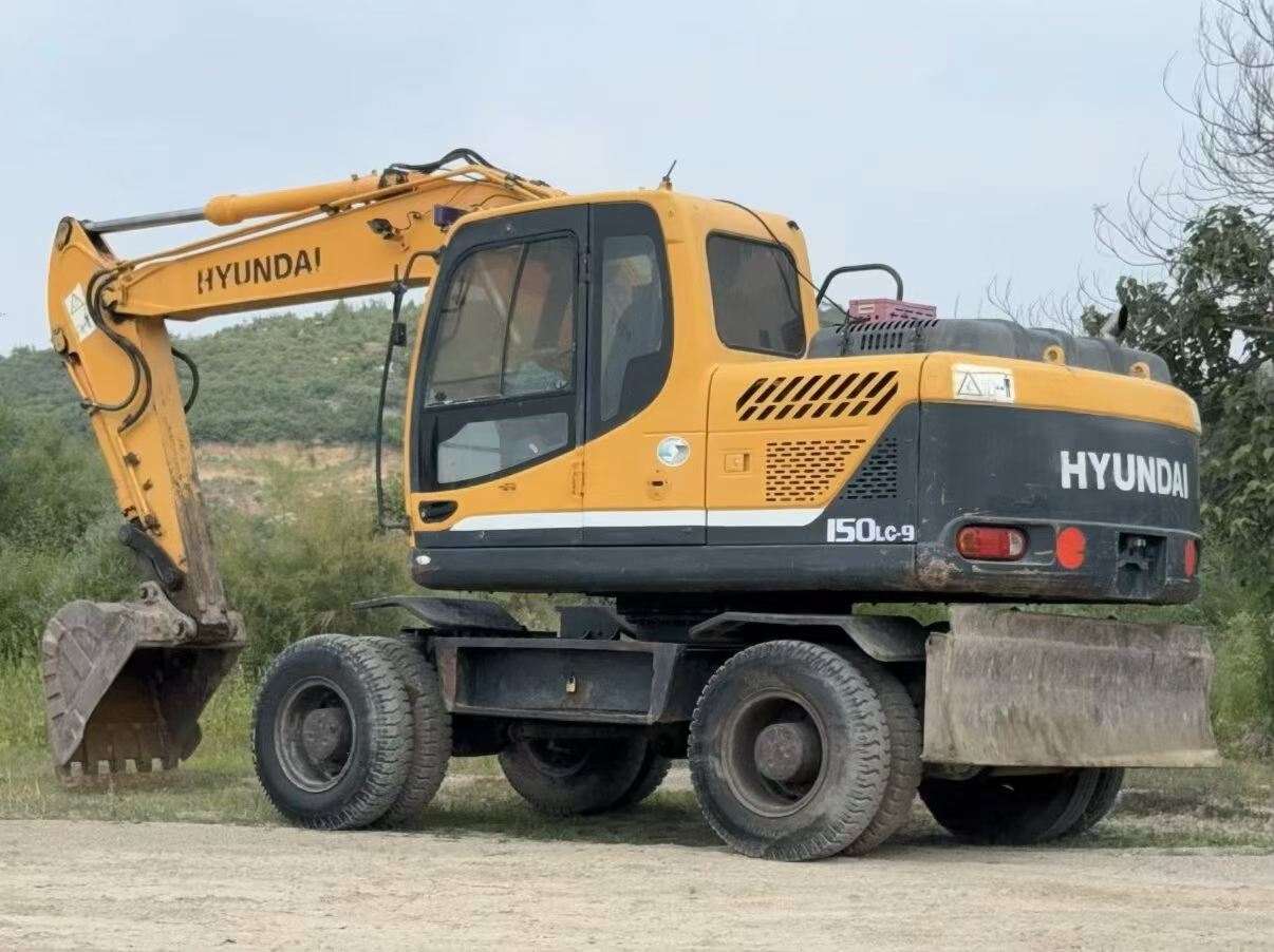 Buy Hyundai R150LC-9 Used Excavator / 1