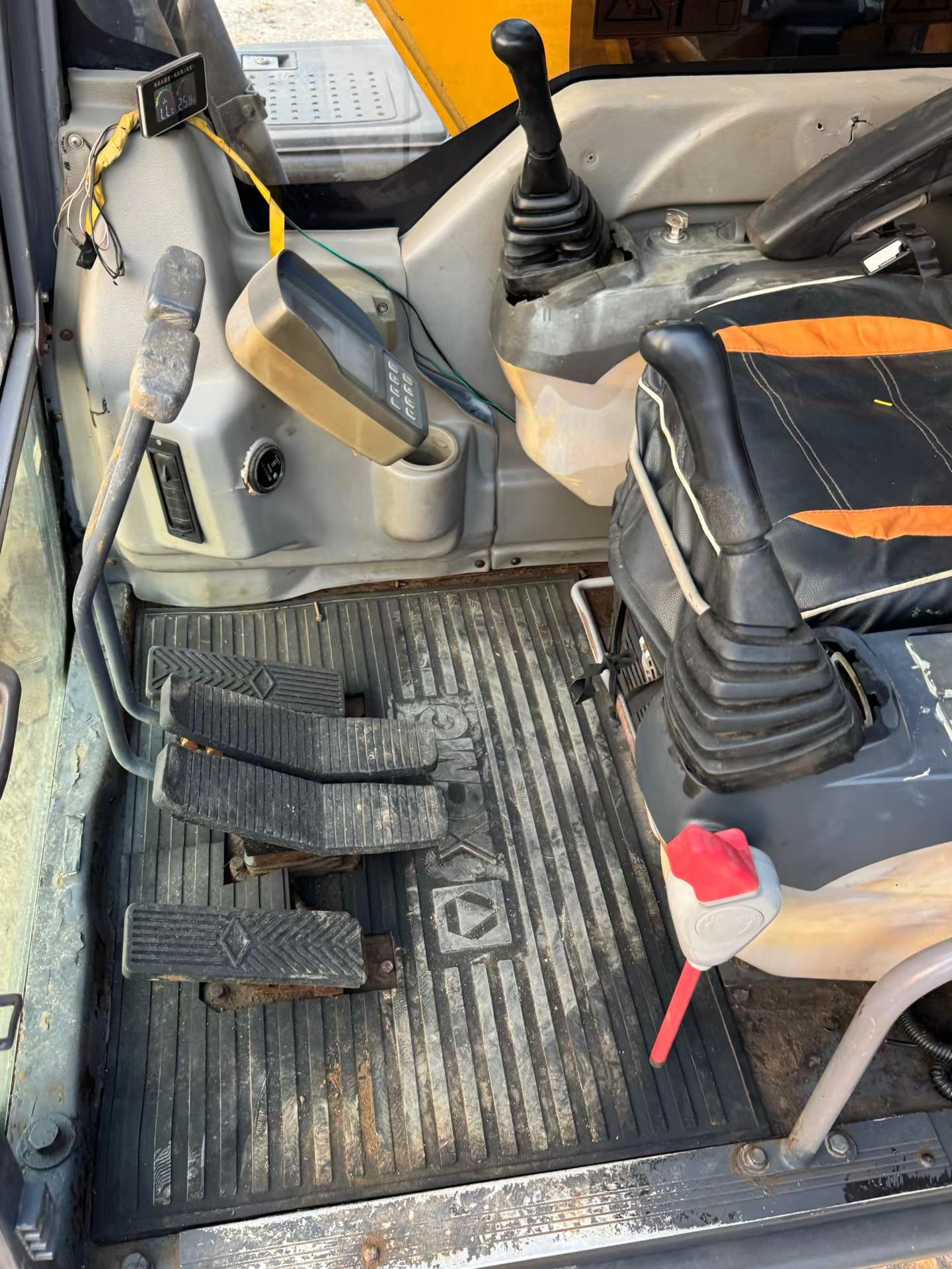 Buy XCMG XE150 Used Excavator / 8