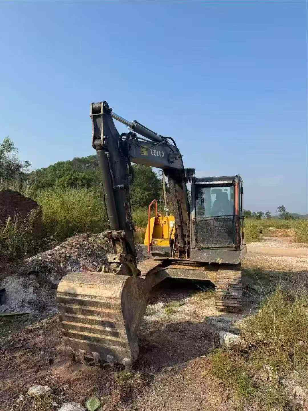 Buy Volvo EC75D Used Excavator / 1