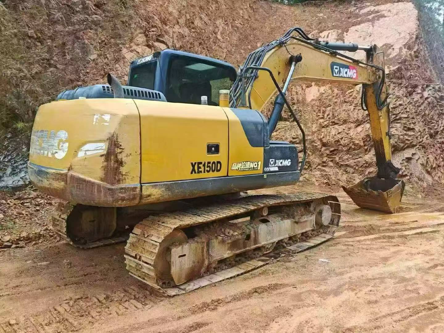 Buy XCMG XE135B Used Excavator / 3