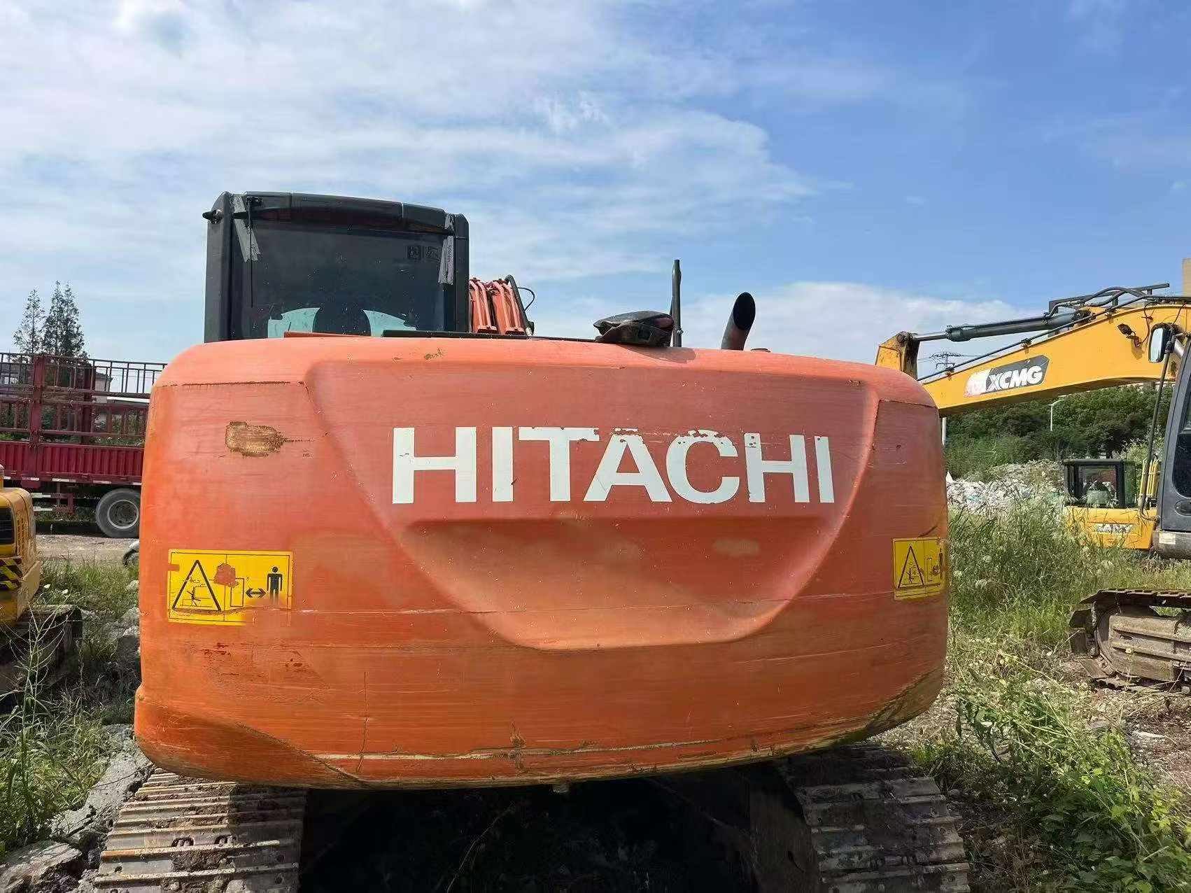 شراء حفارة Hitachi EX120 مستعملة / 4