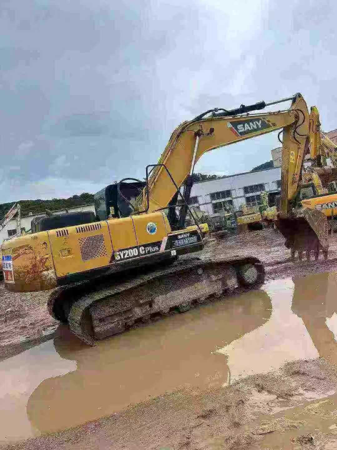 Buy Sany SY200C Used Excavator / 3 Buy Sany SY200C Used Excavator / 3