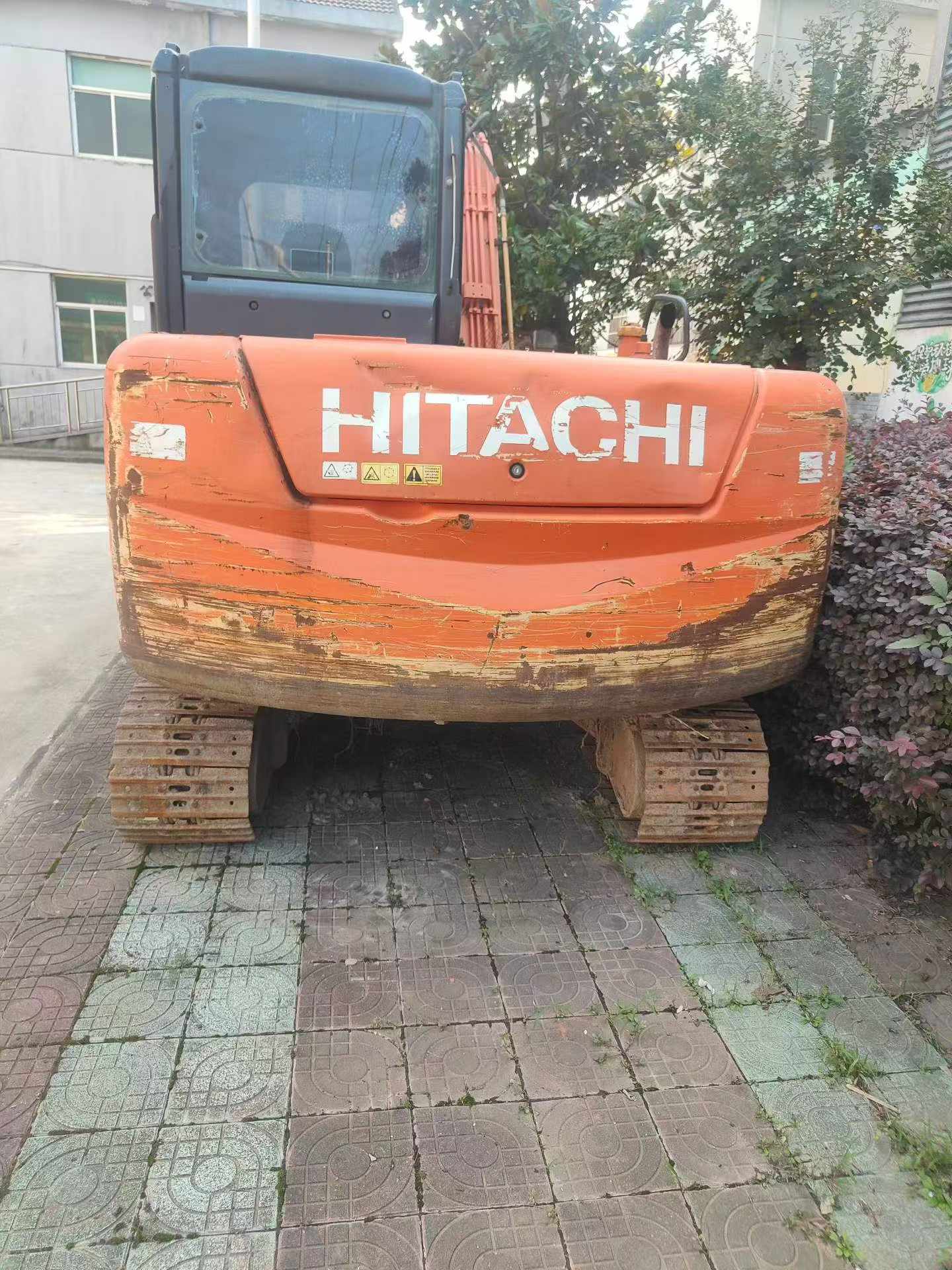 Compre Escavadeira Hitachi ZX60-5A Usada / 3