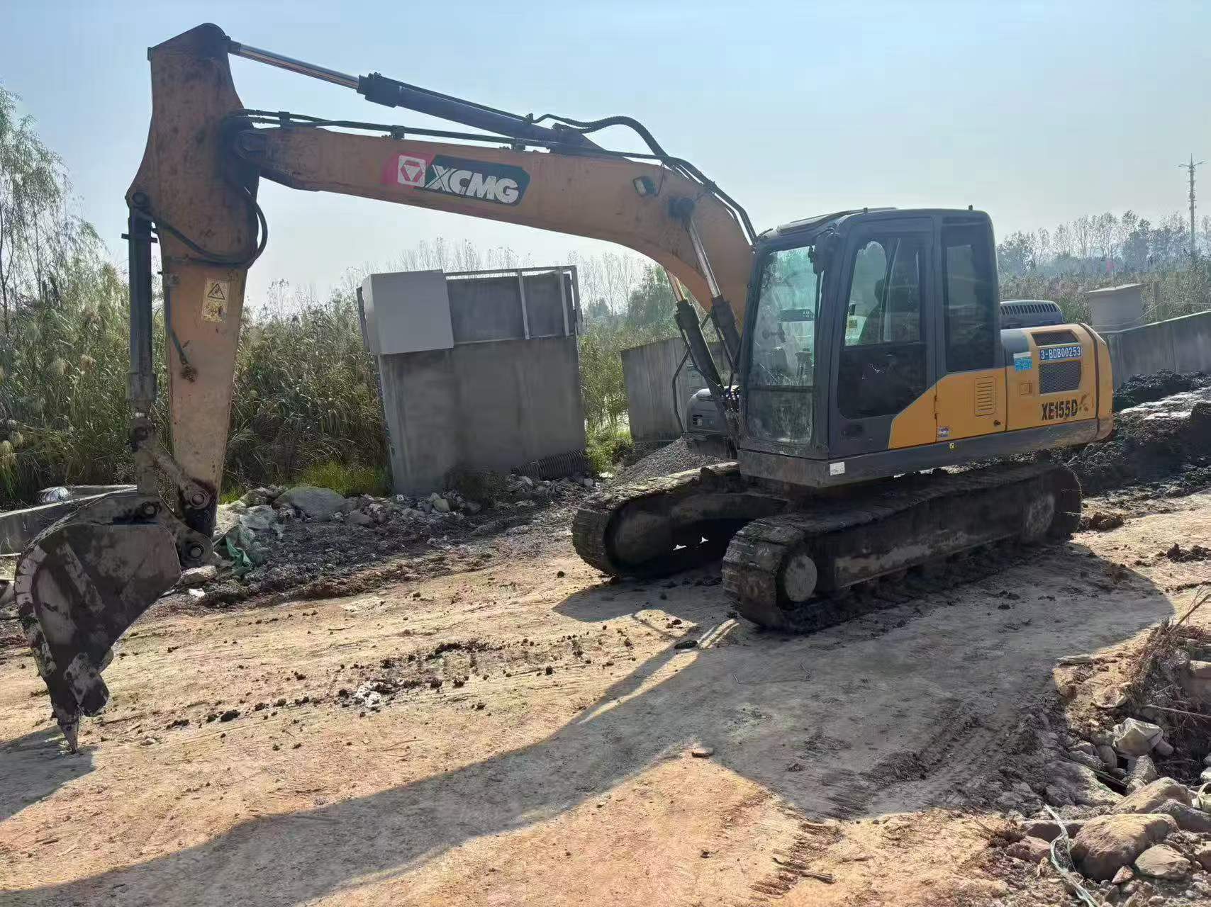 Buy XCMG XE135B Used Excavator / 1
