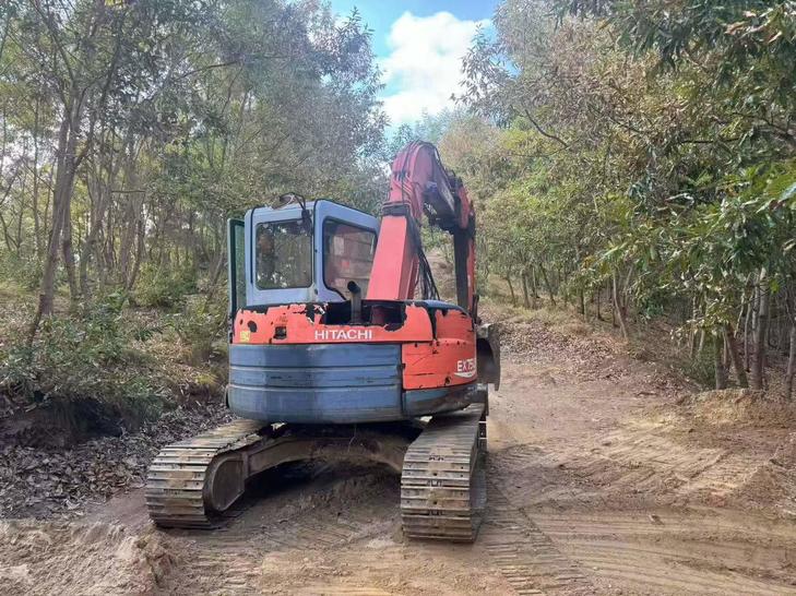 Buy Hitachi EX75-3 Used Excavator / 1